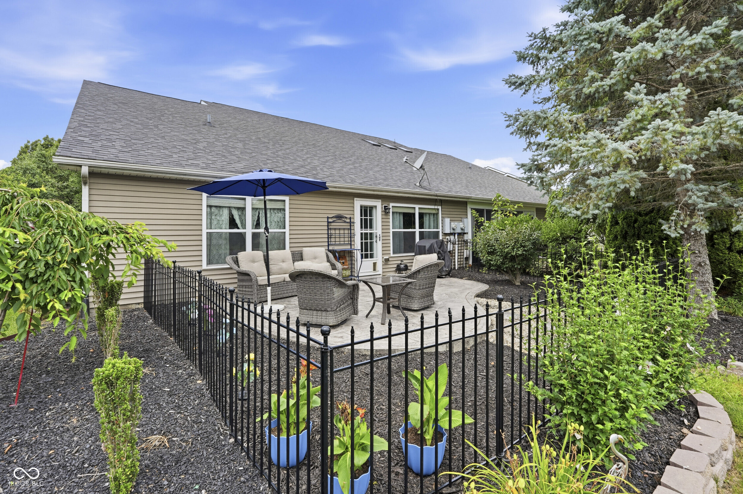 16842 Loch Circle