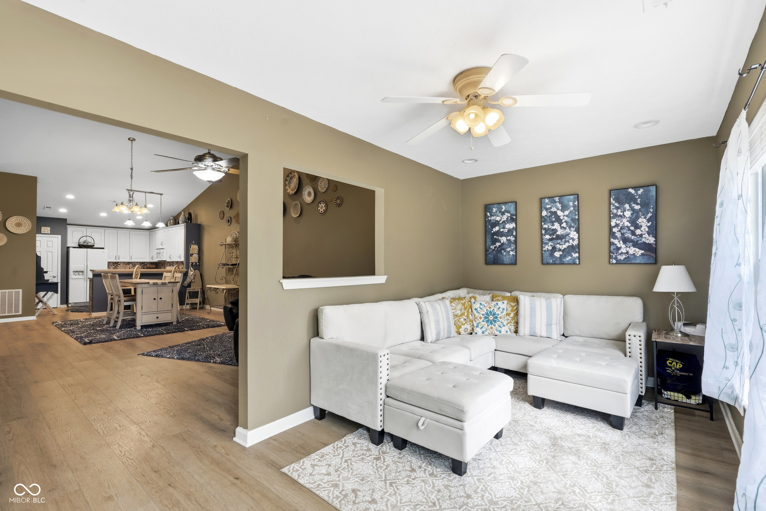 16842 Loch Circle