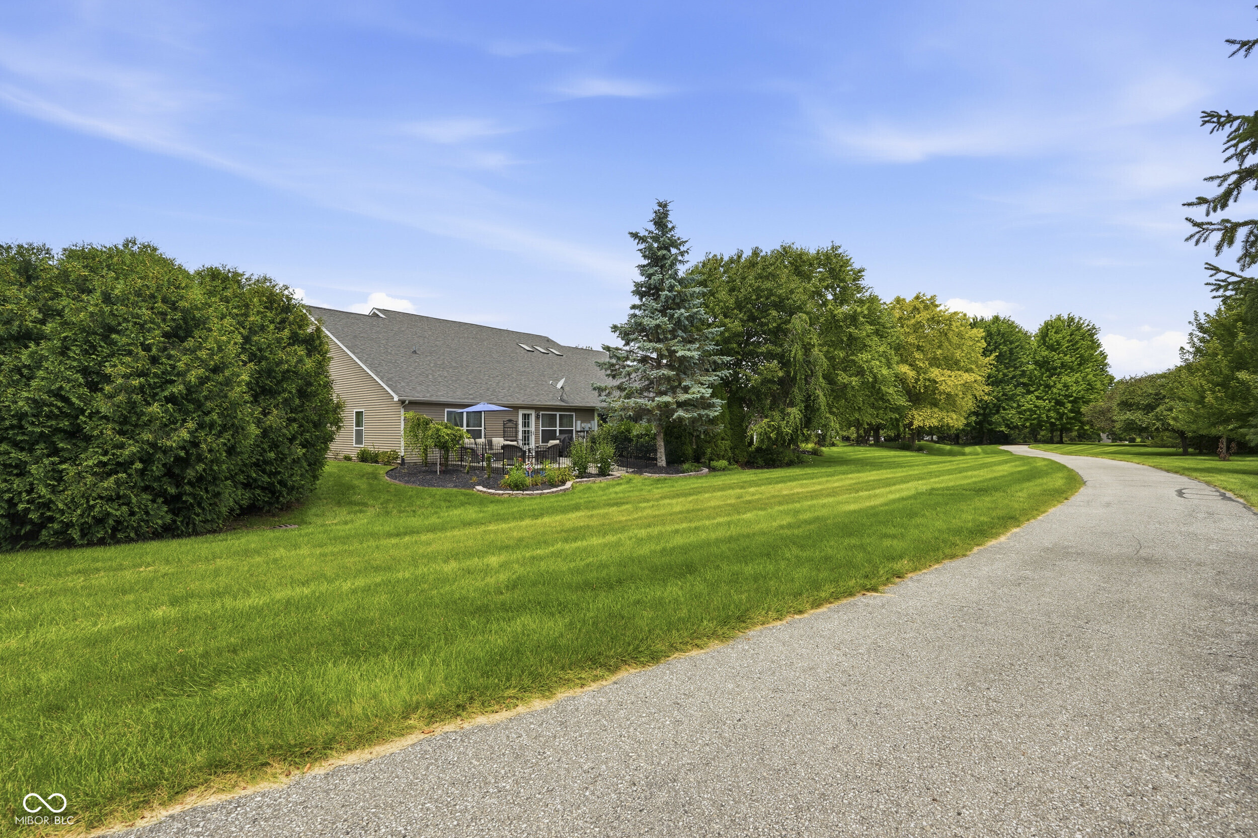 16842 Loch Circle
