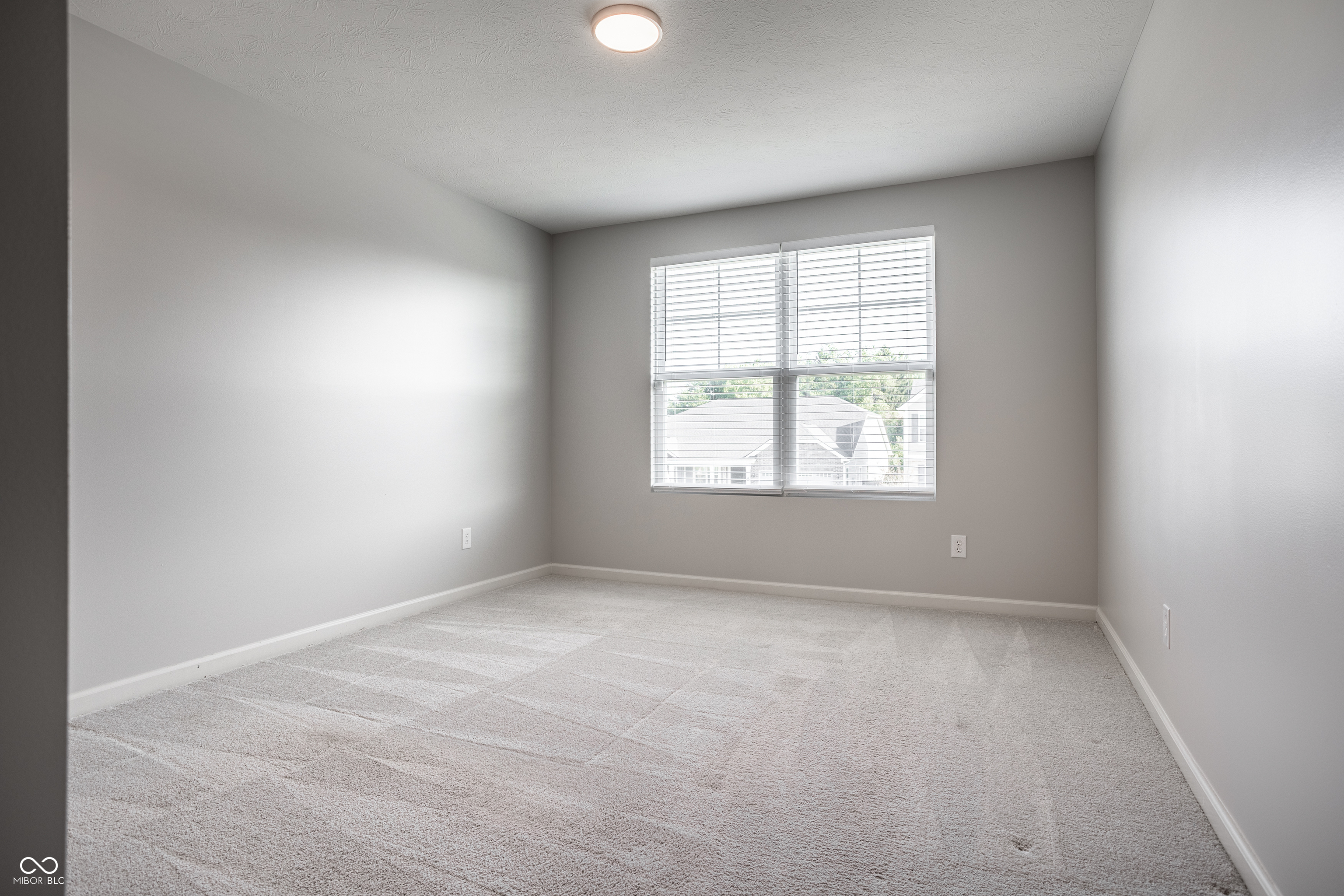 6845 Oakcrest Drive