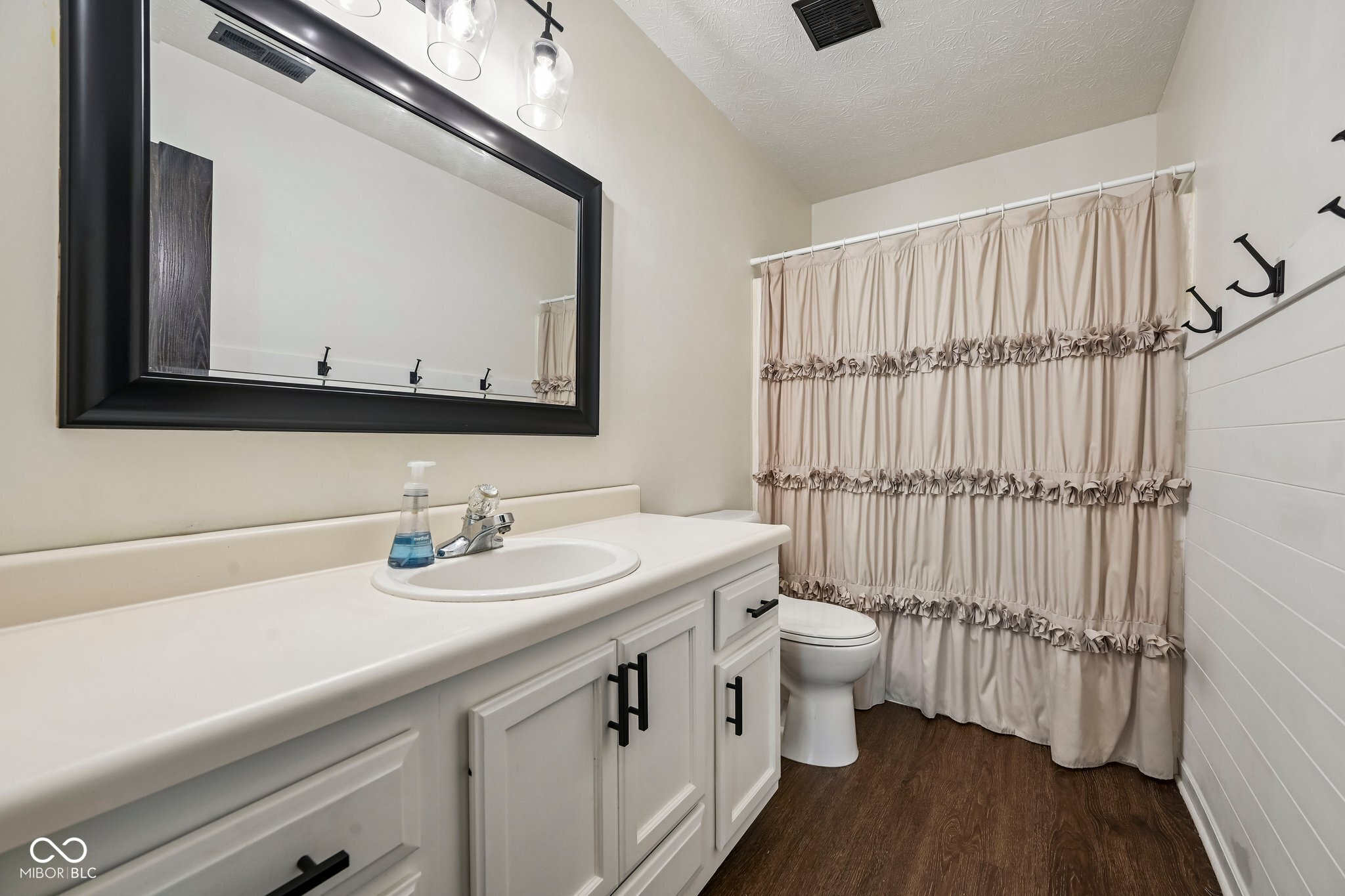 8539 Eagles Nest Drive