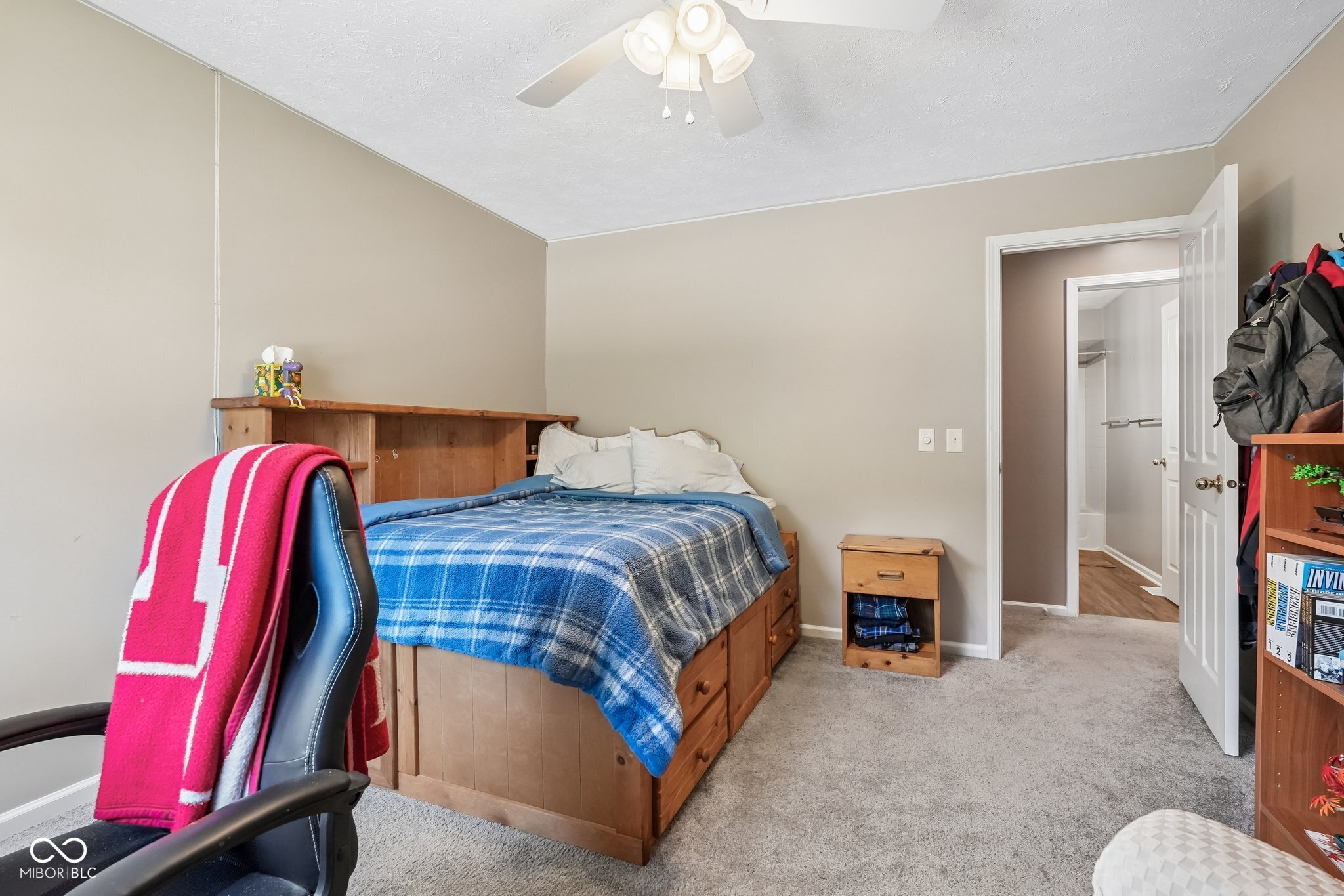 7591 Meadow Ridge Drive