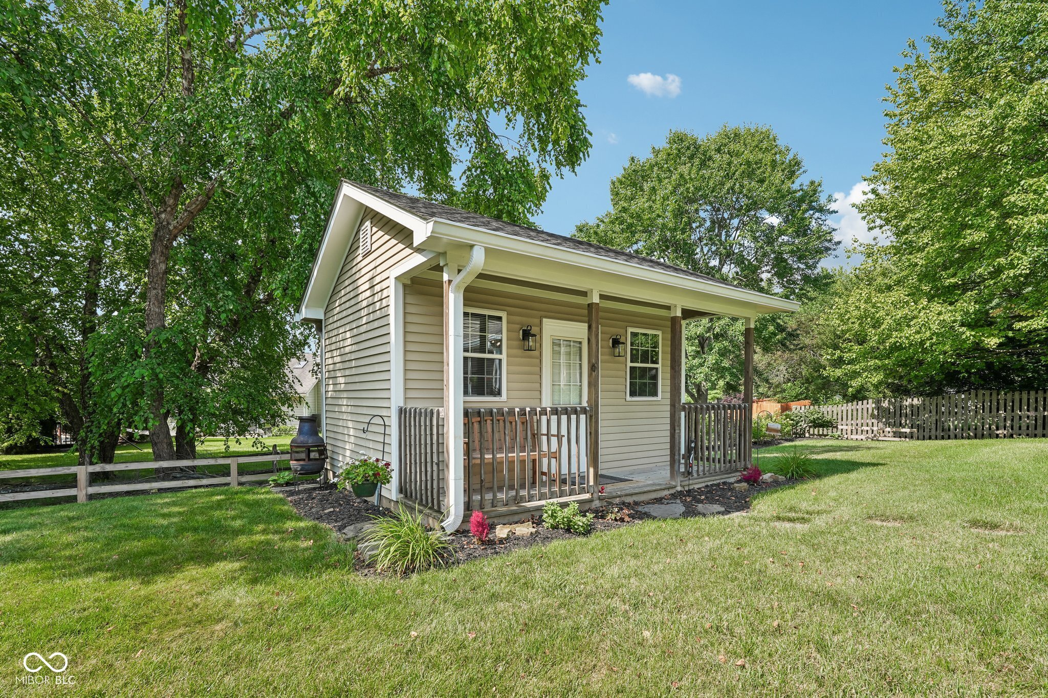 7591 Meadow Ridge Drive