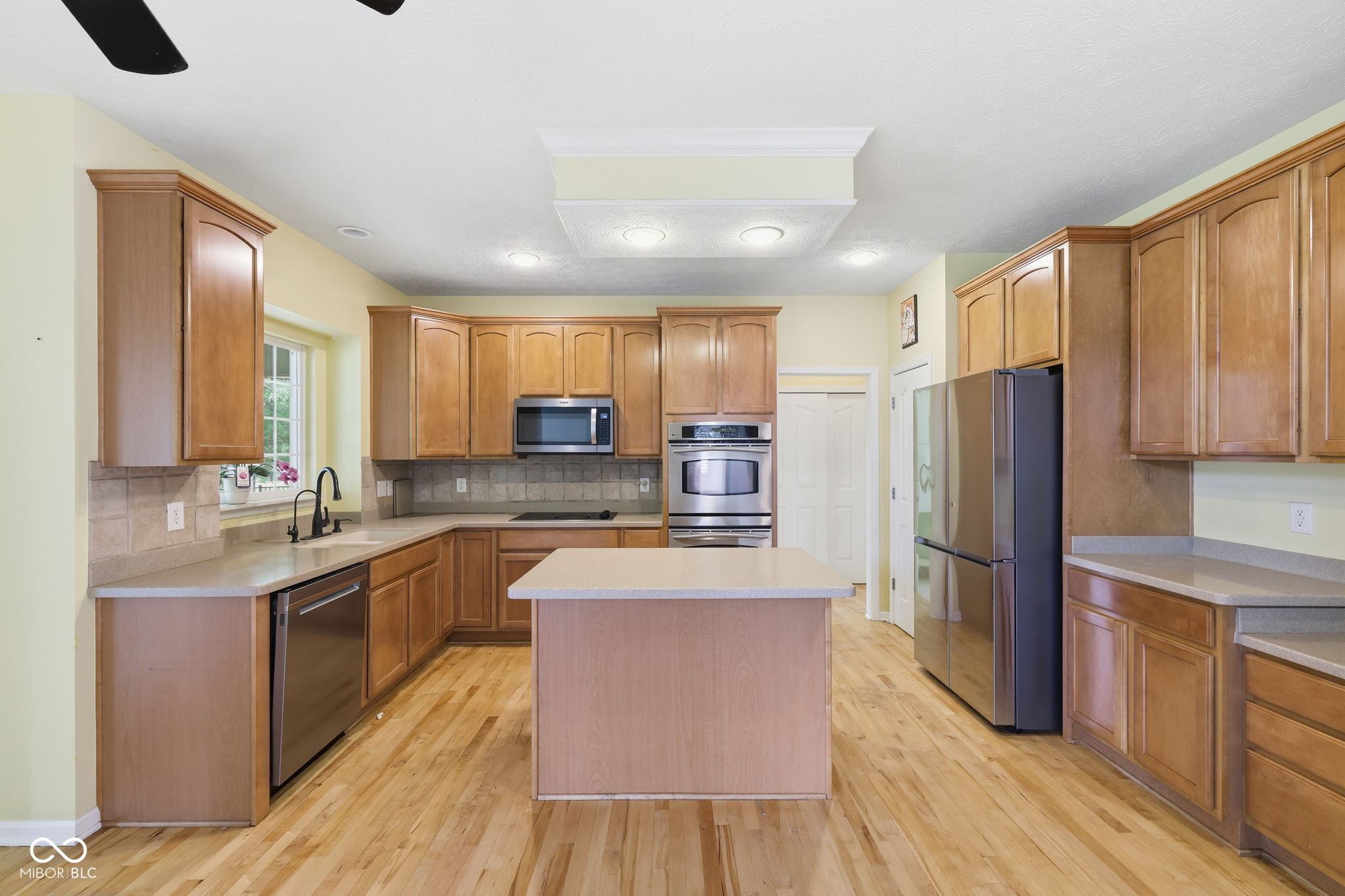 6092 Catlin Lane