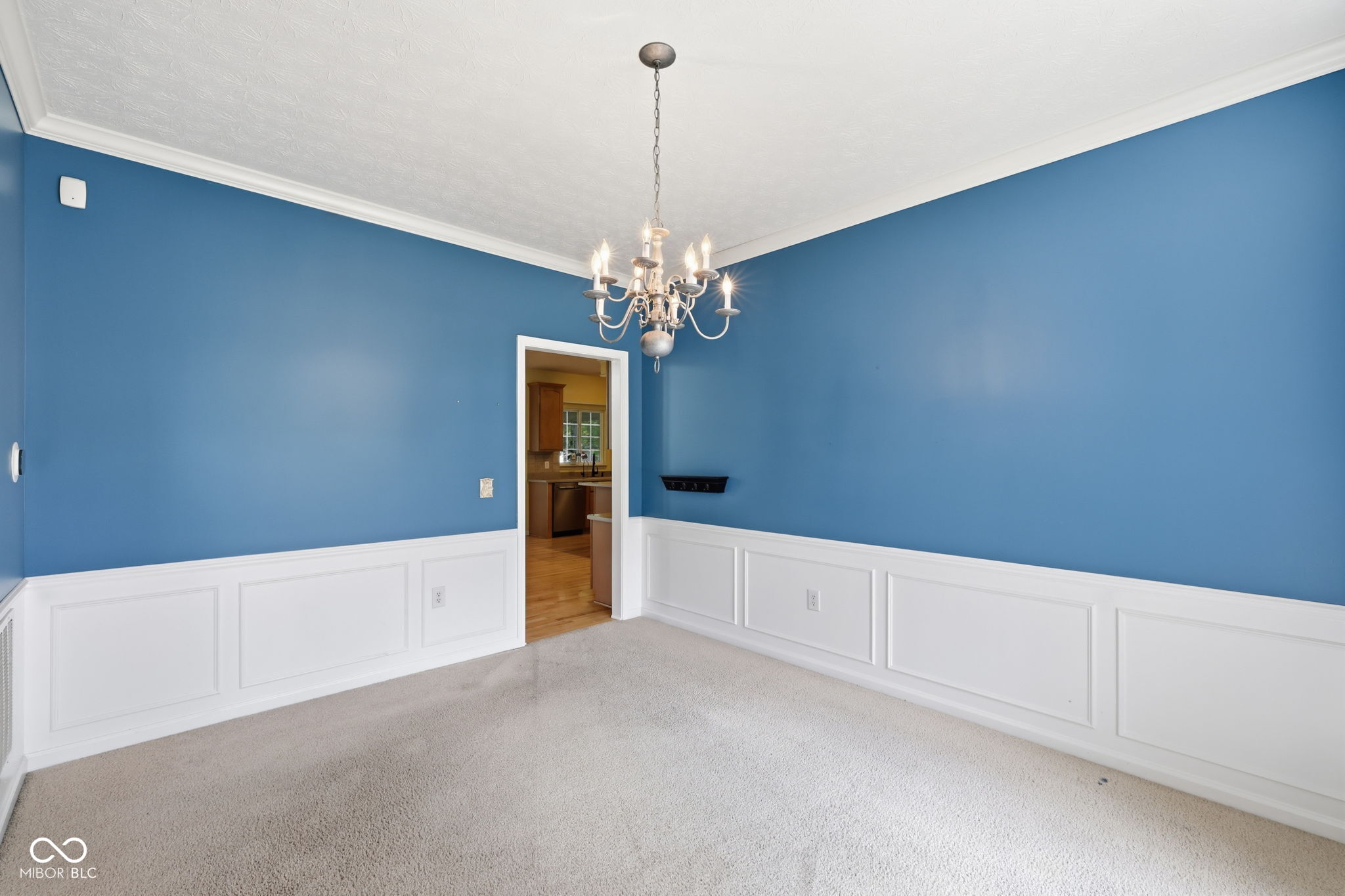 6092 Catlin Lane
