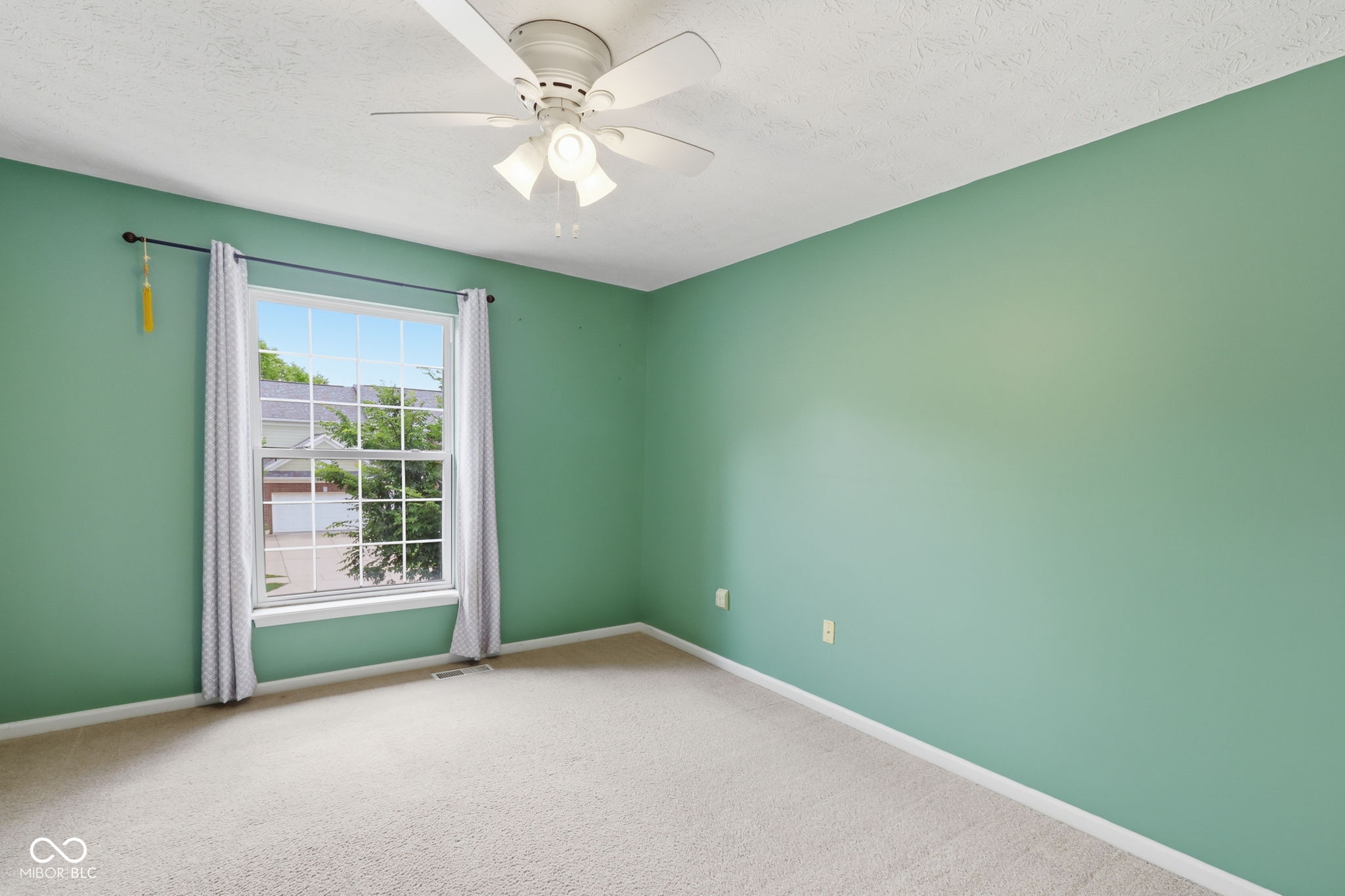 6092 Catlin Lane