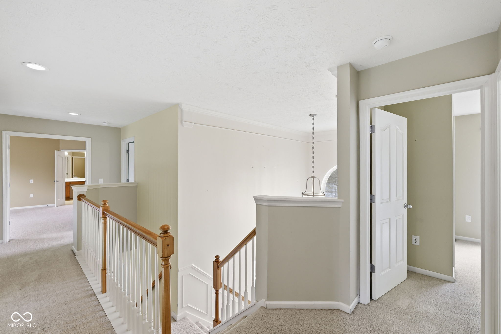 6092 Catlin Lane
