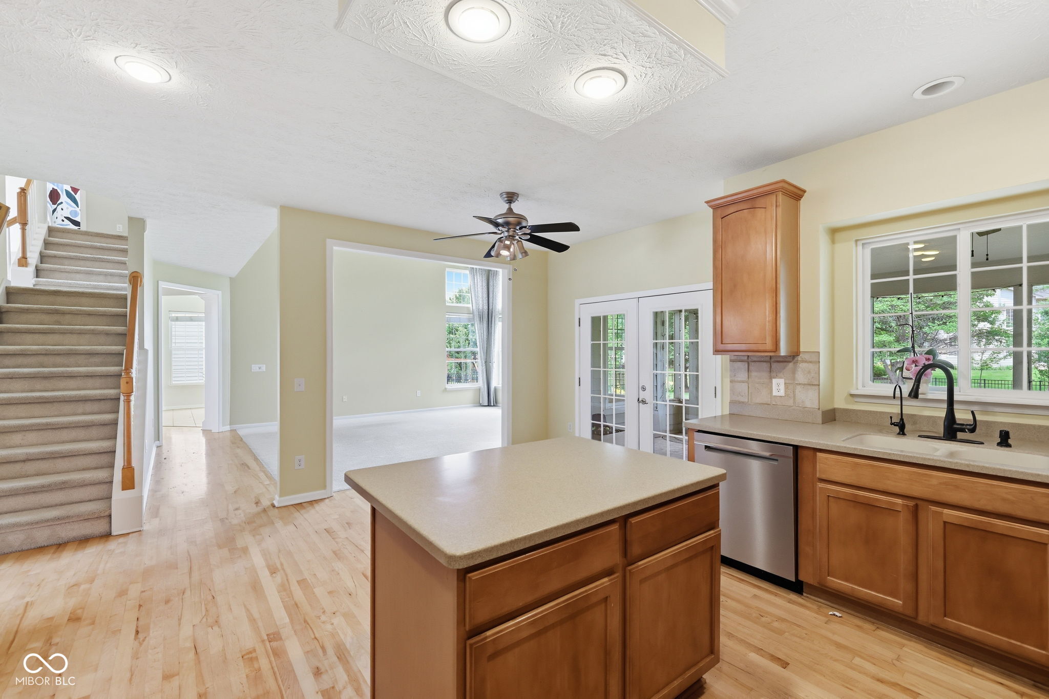 6092 Catlin Lane