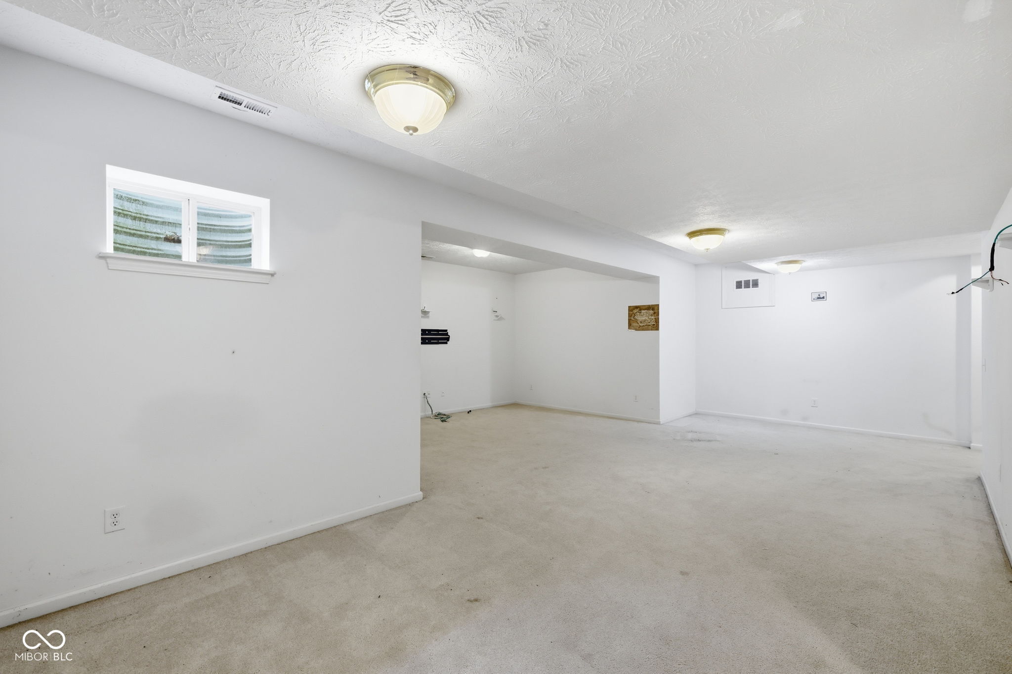 6092 Catlin Lane