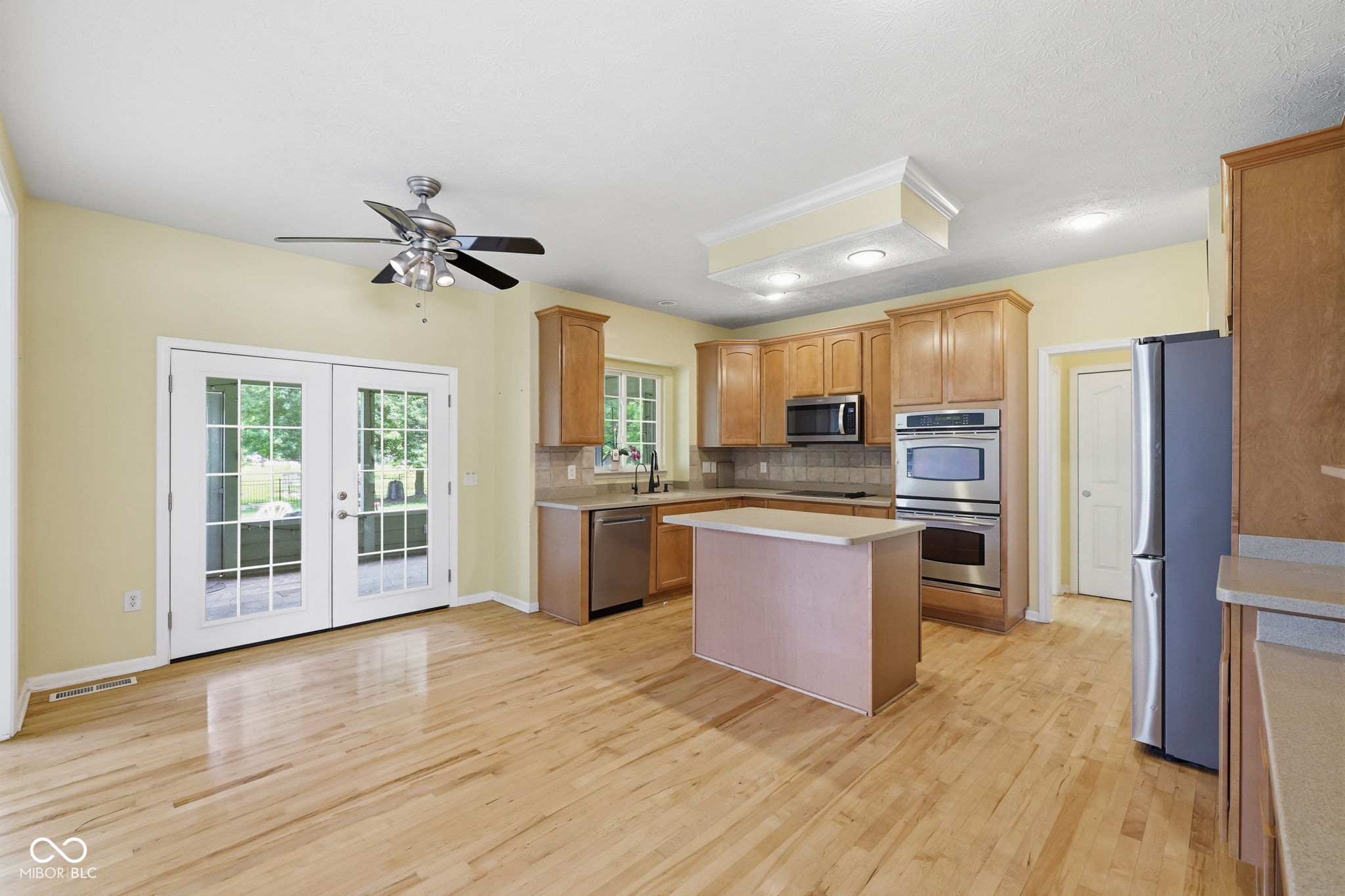 6092 Catlin Lane
