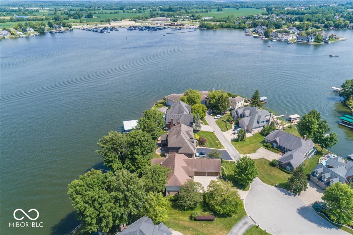 7270 Oak Cove Lane