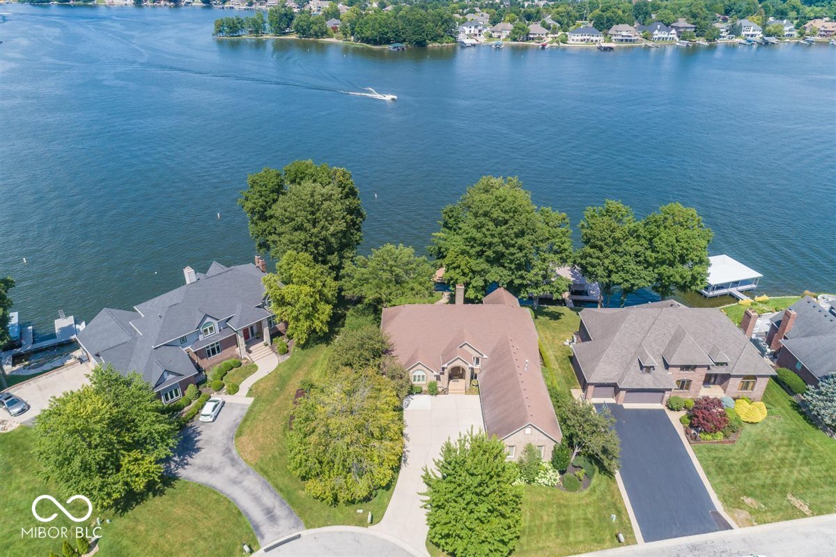 7270 Oak Cove Lane
