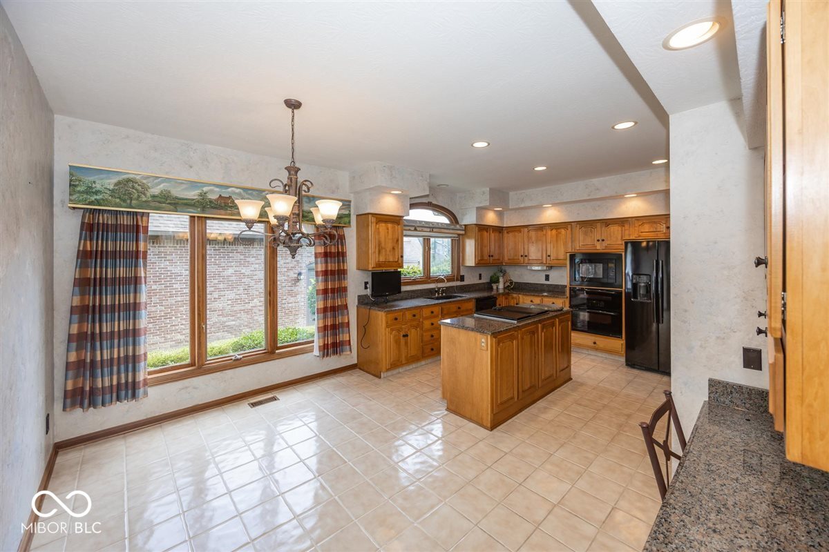 7270 Oak Cove Lane