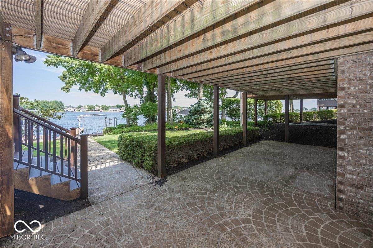 7270 Oak Cove Lane