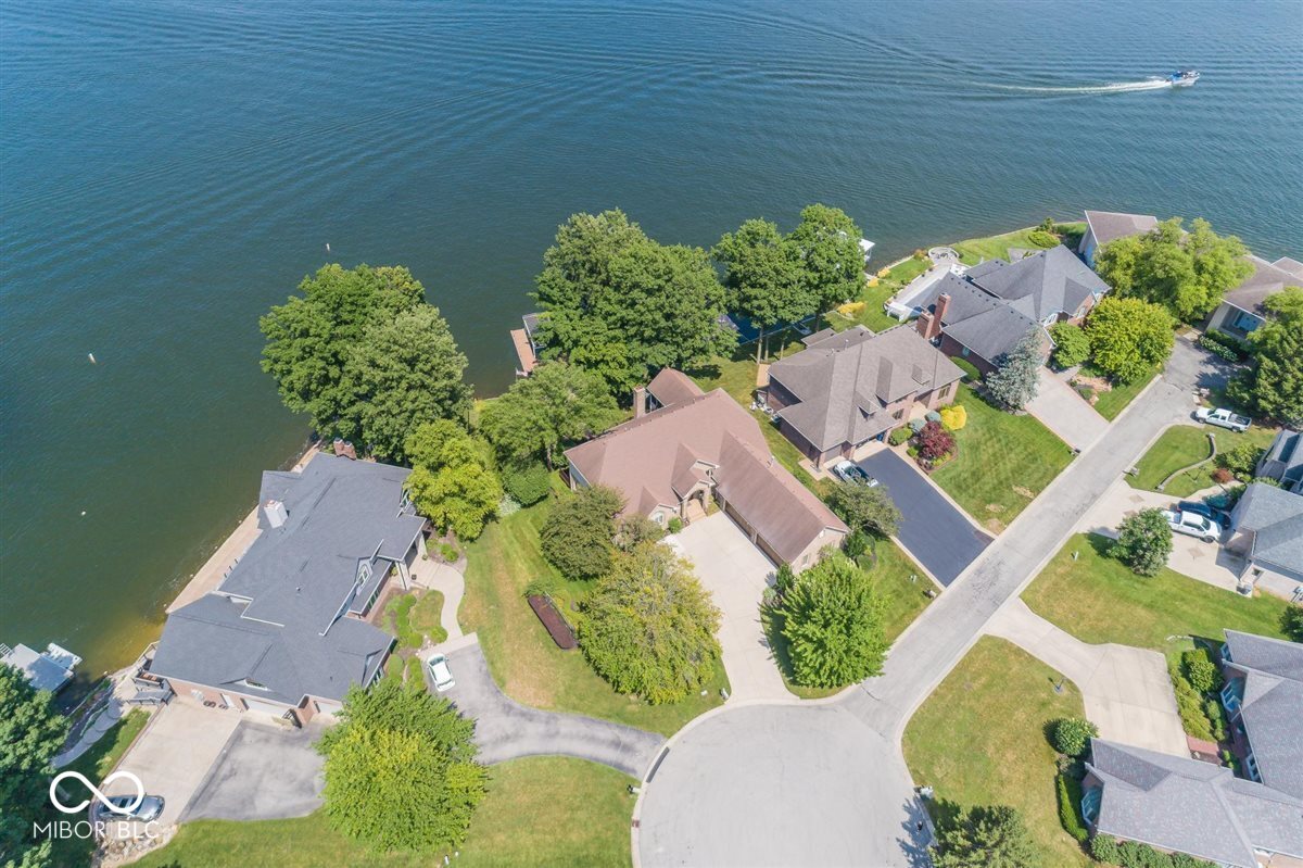 7270 Oak Cove Lane