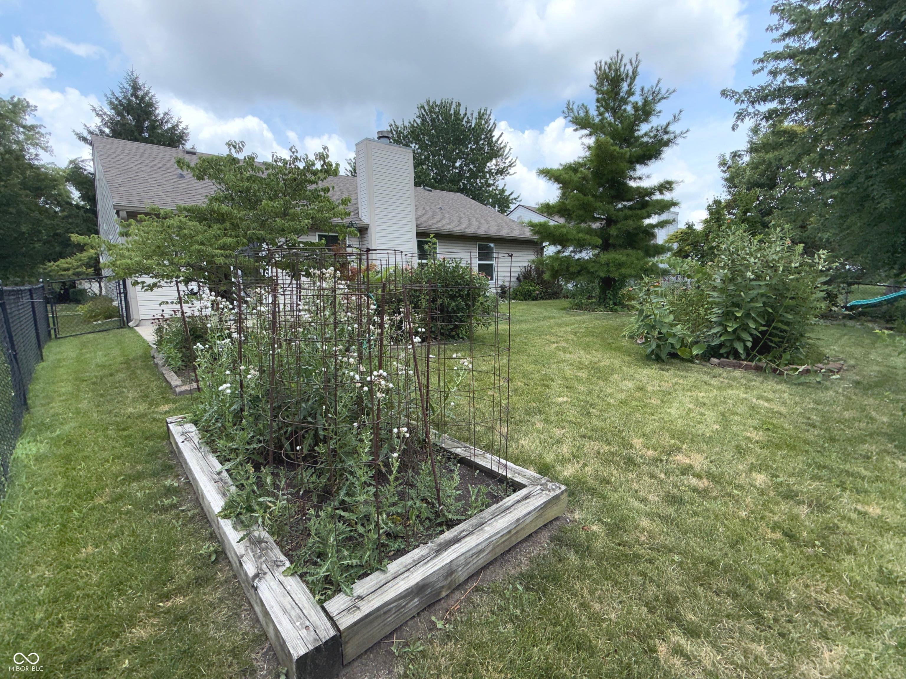 437 E Pine Ridge Drive