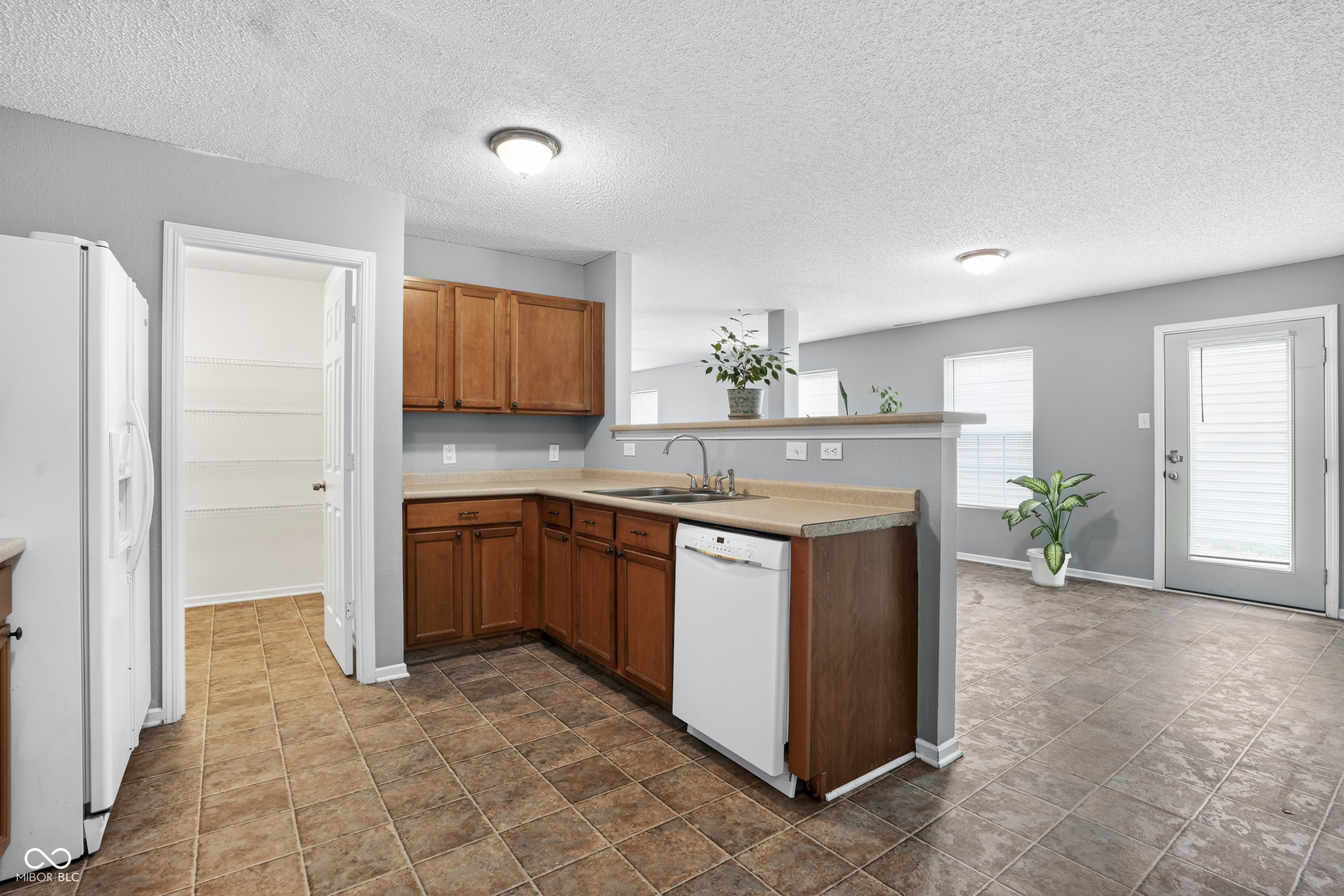 12154 Lindley