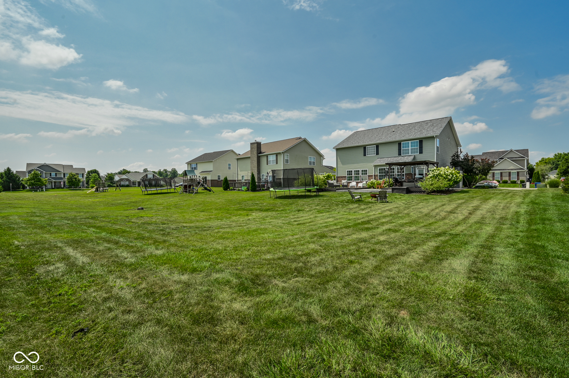 6558 W Dickens Crossing
