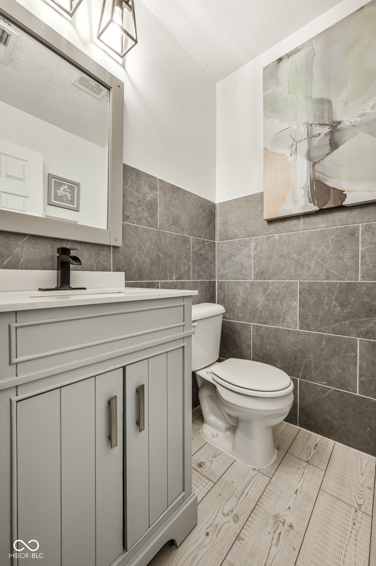 6558 W Dickens Crossing
