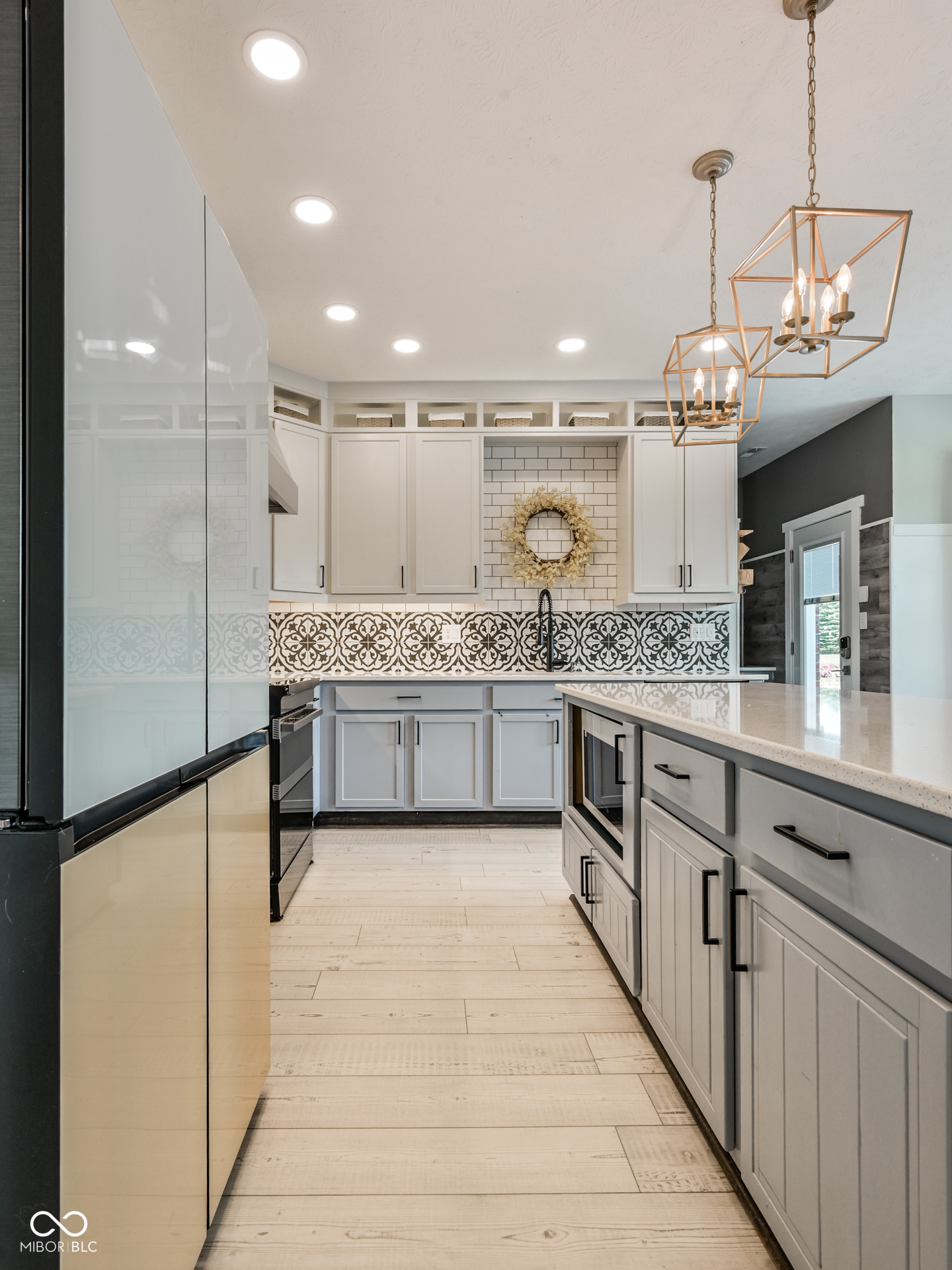 6558 W Dickens Crossing