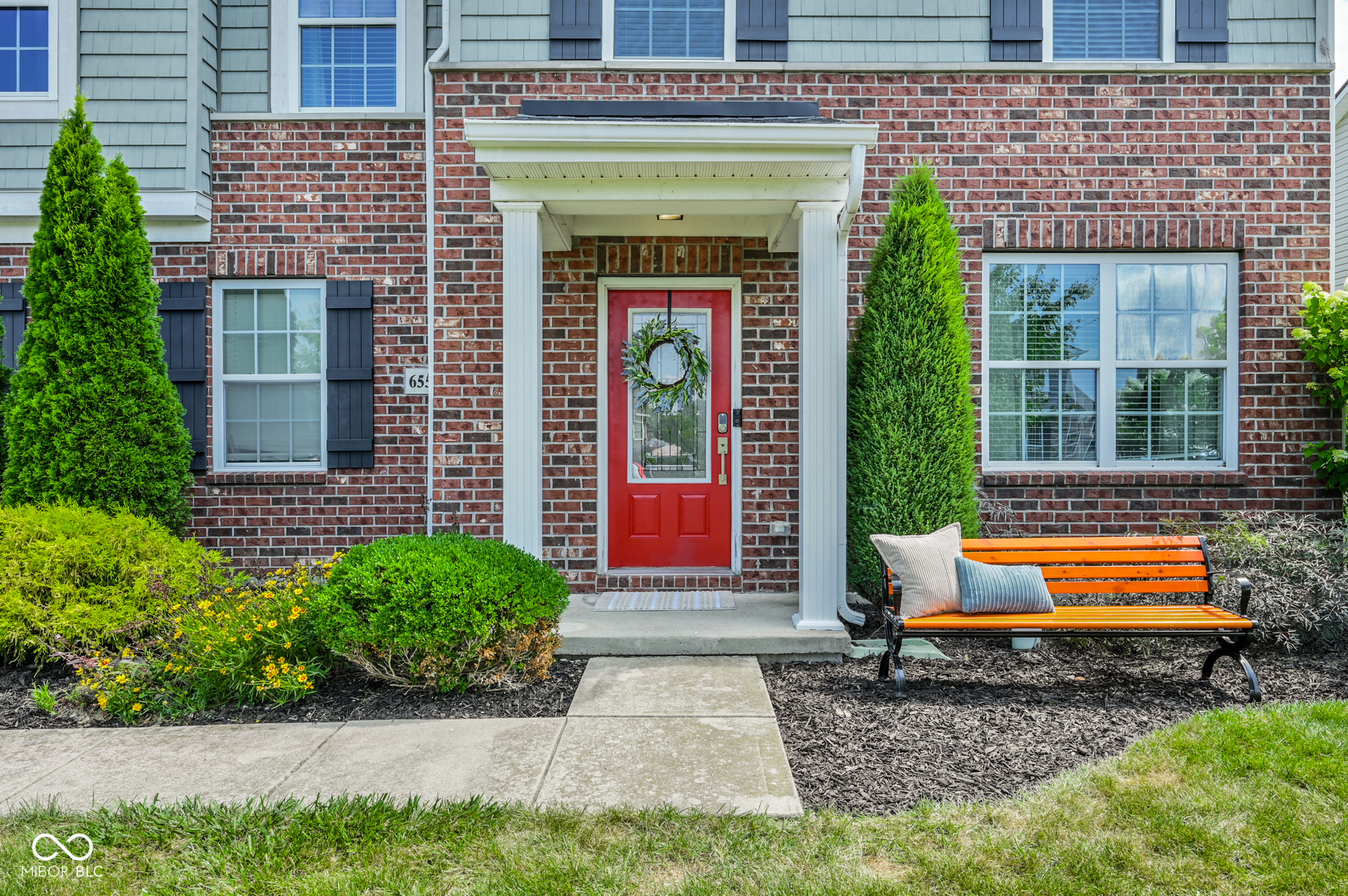 6558 W Dickens Crossing