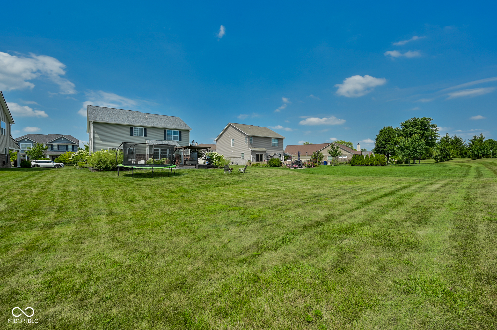 6558 W Dickens Crossing