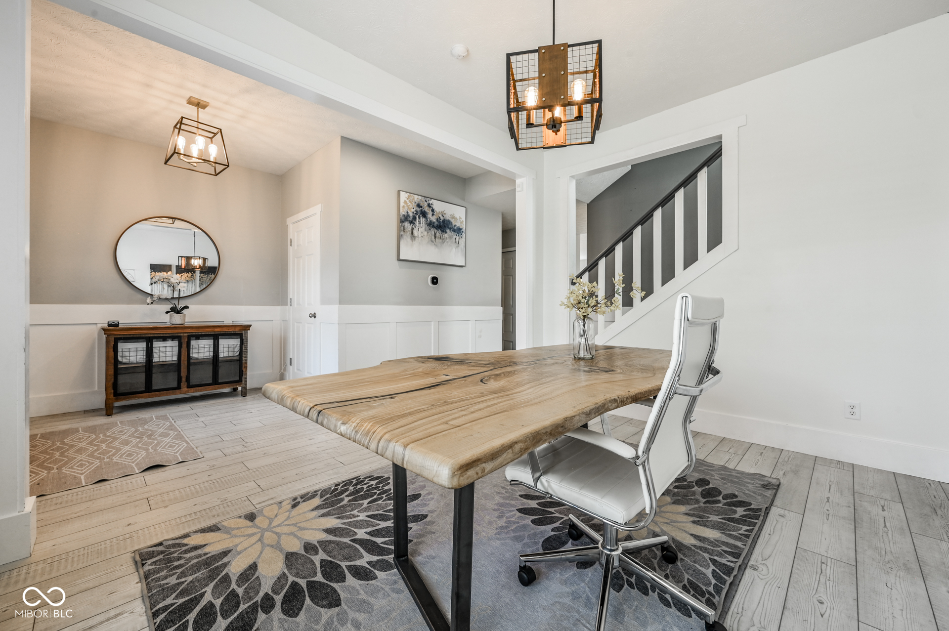 6558 W Dickens Crossing