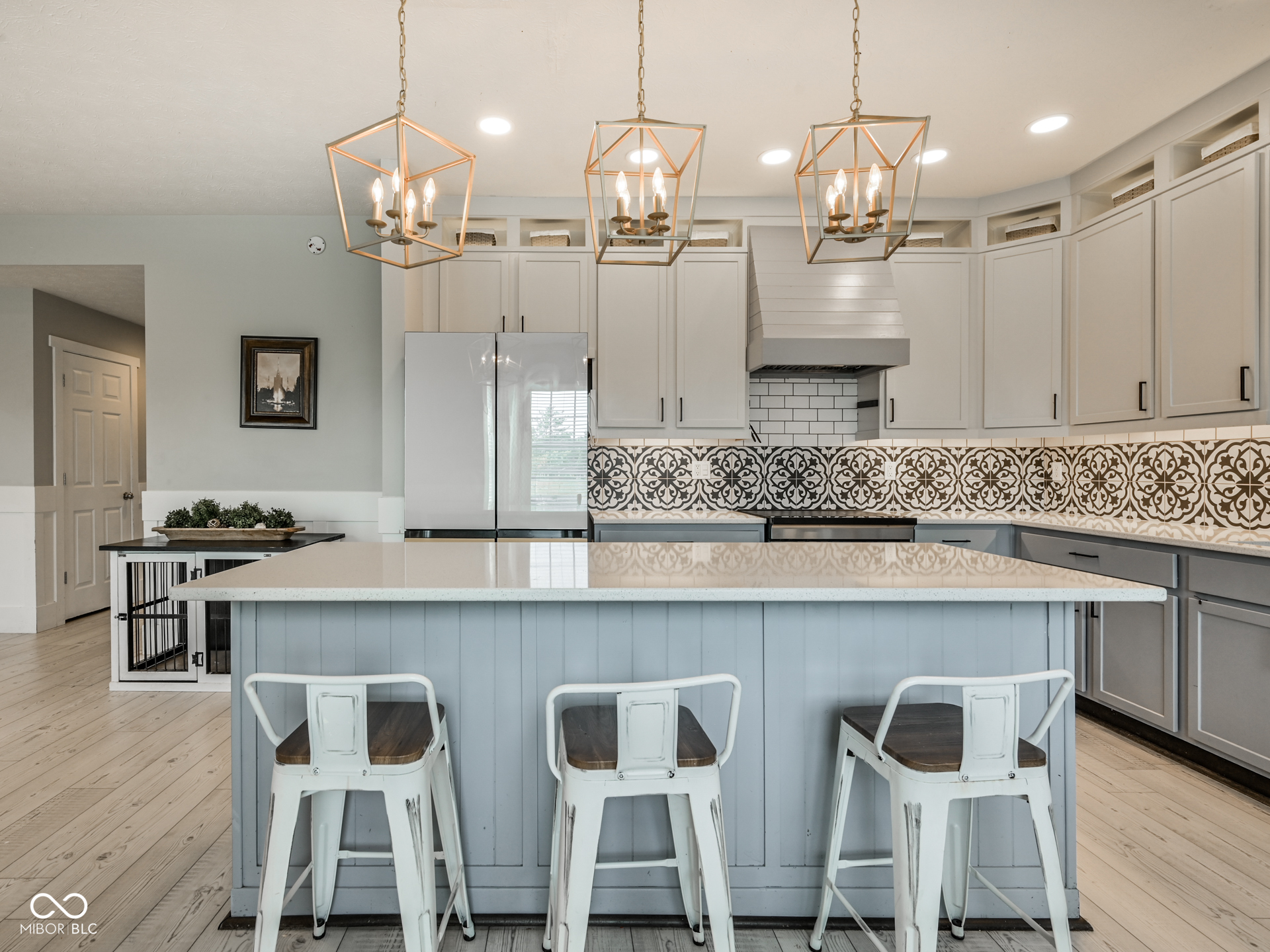 6558 W Dickens Crossing