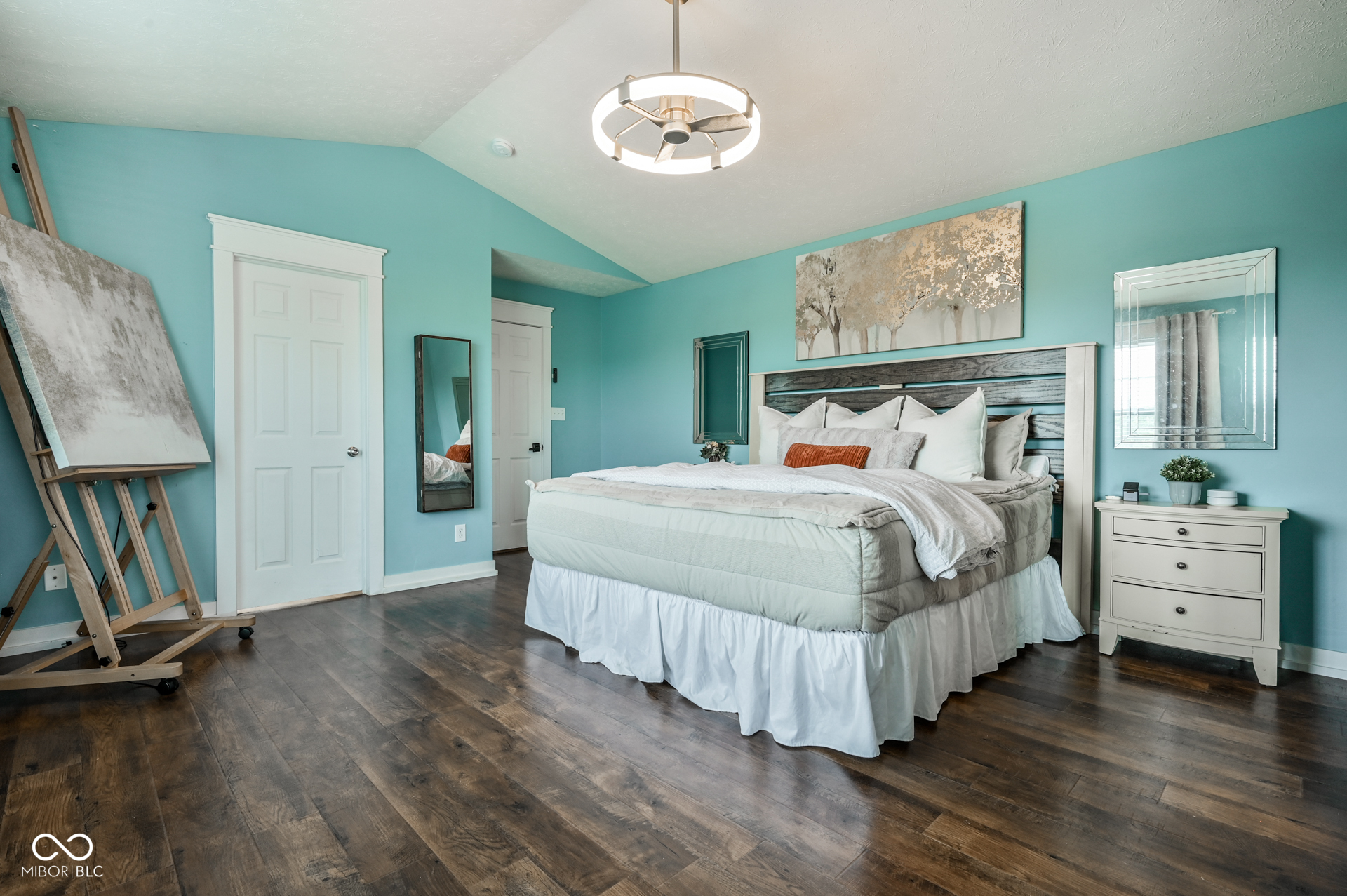 6558 W Dickens Crossing