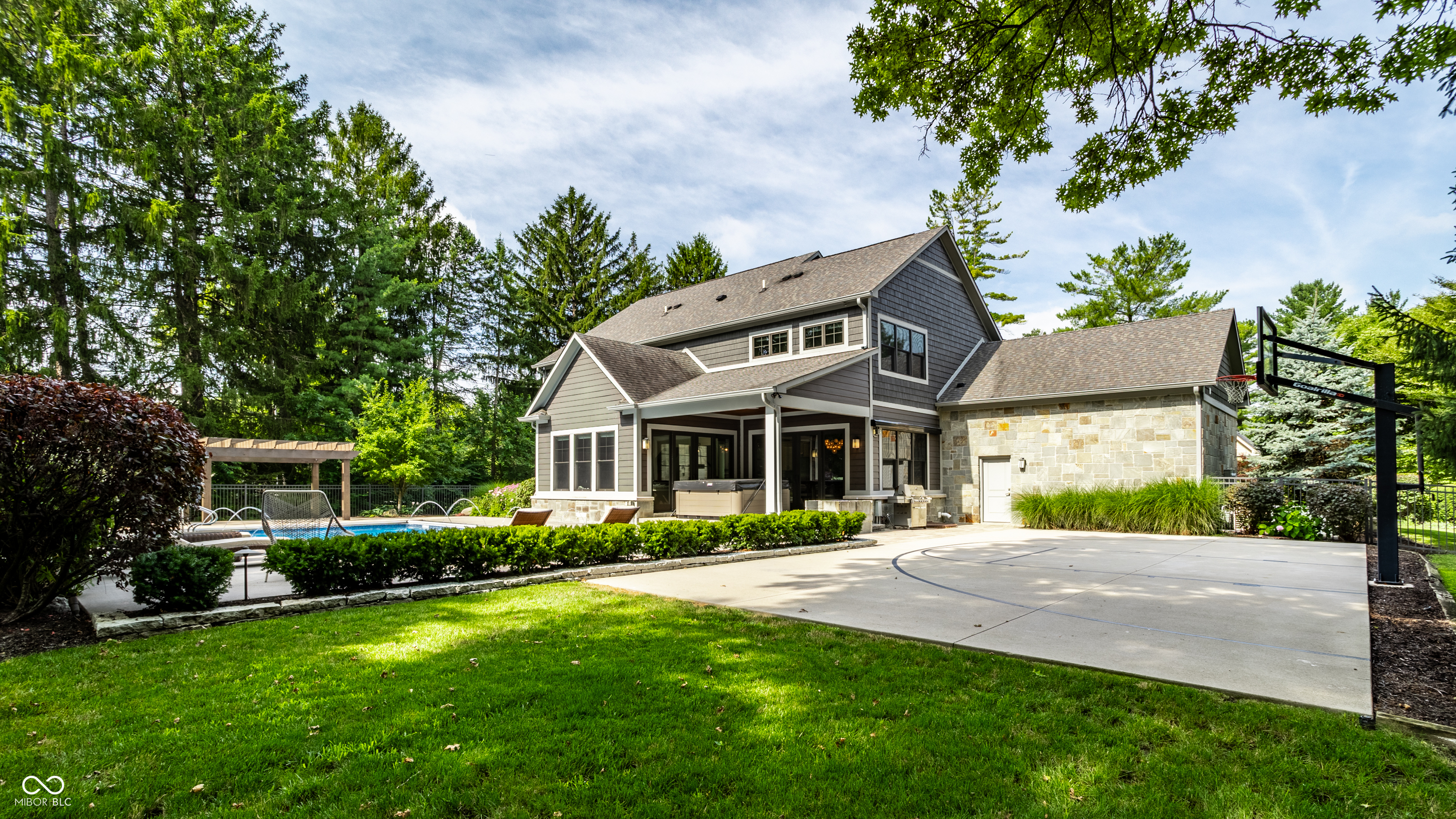 7511 Pine Valley