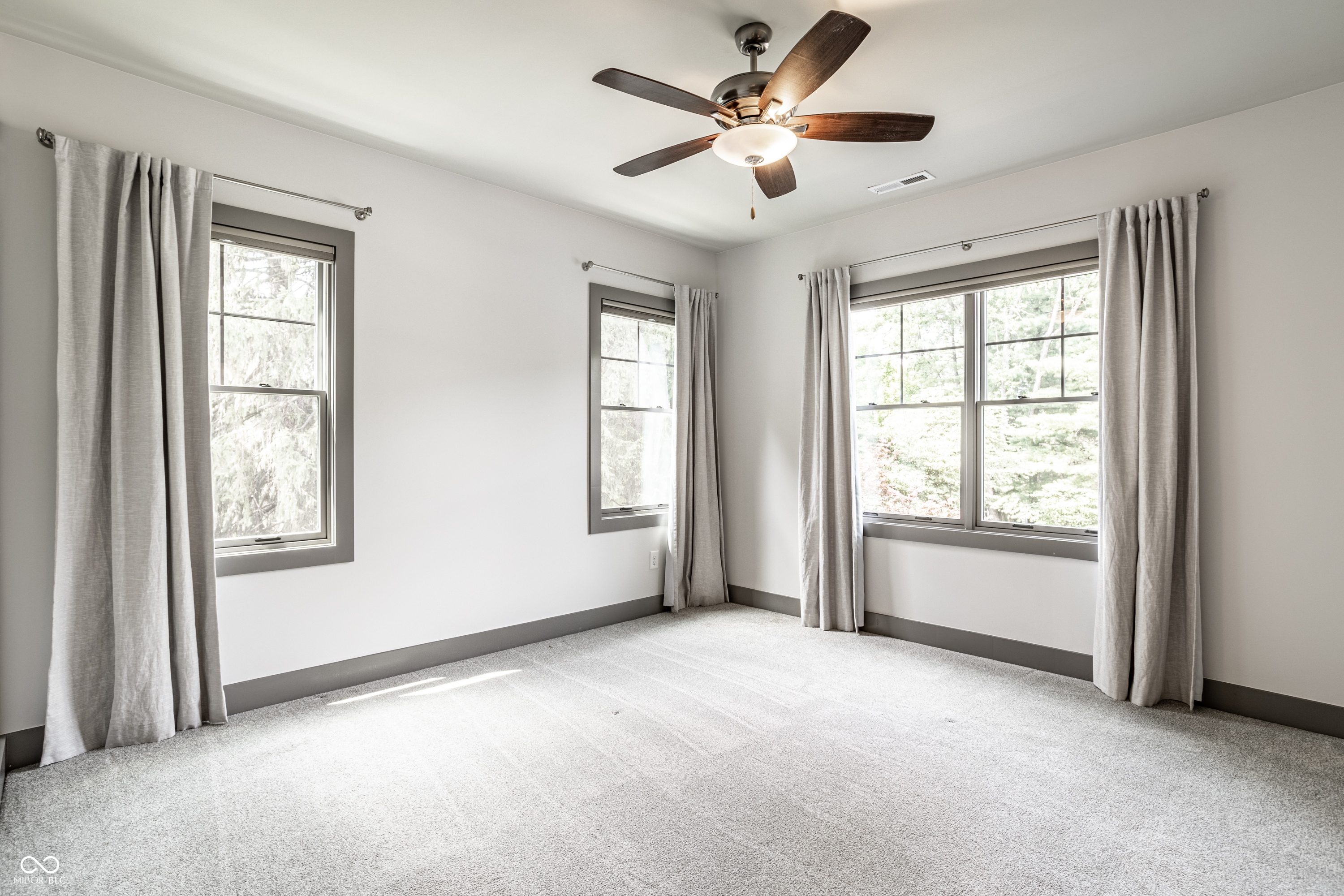 7511 Pine Valley