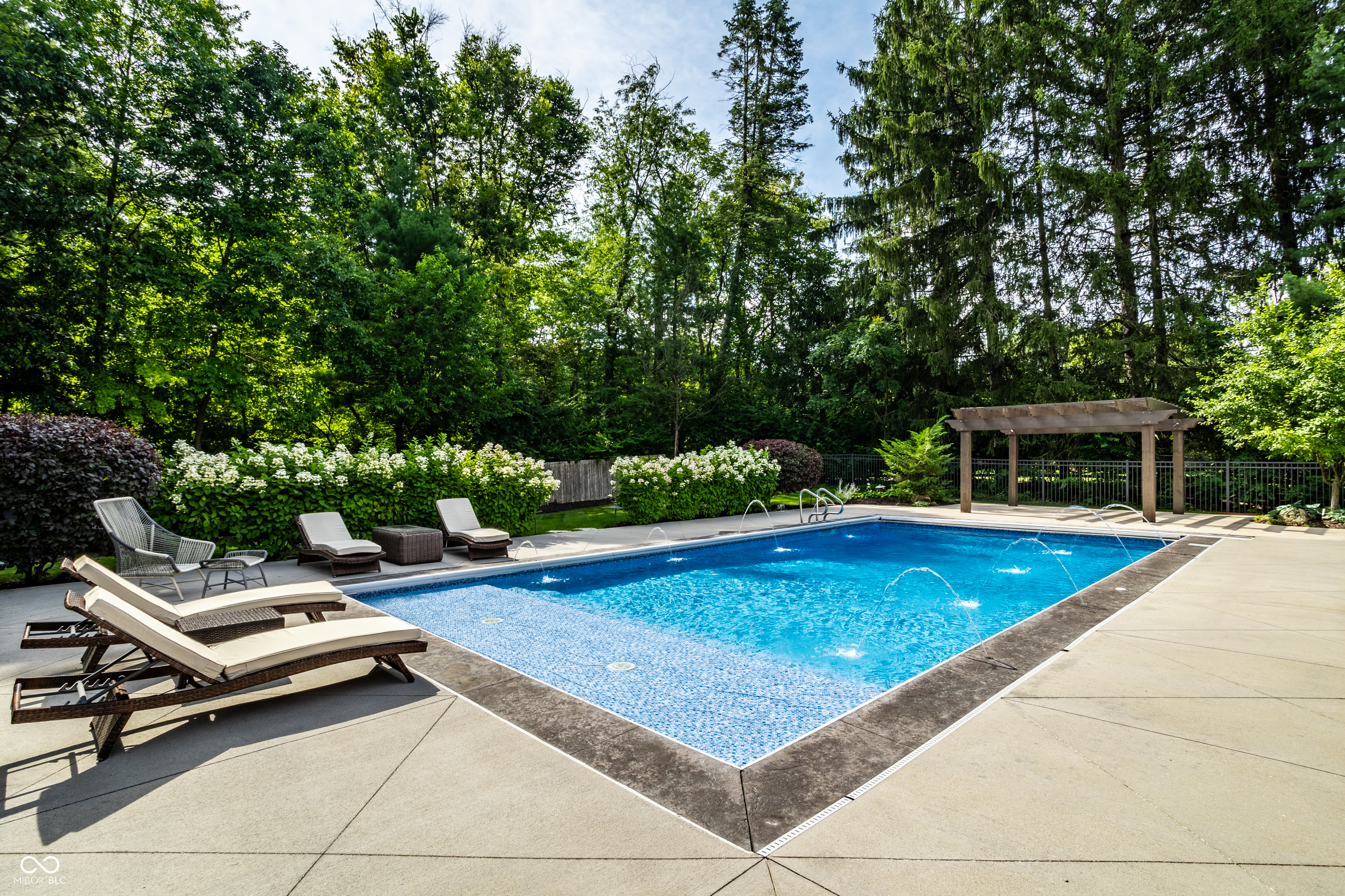 7511 Pine Valley