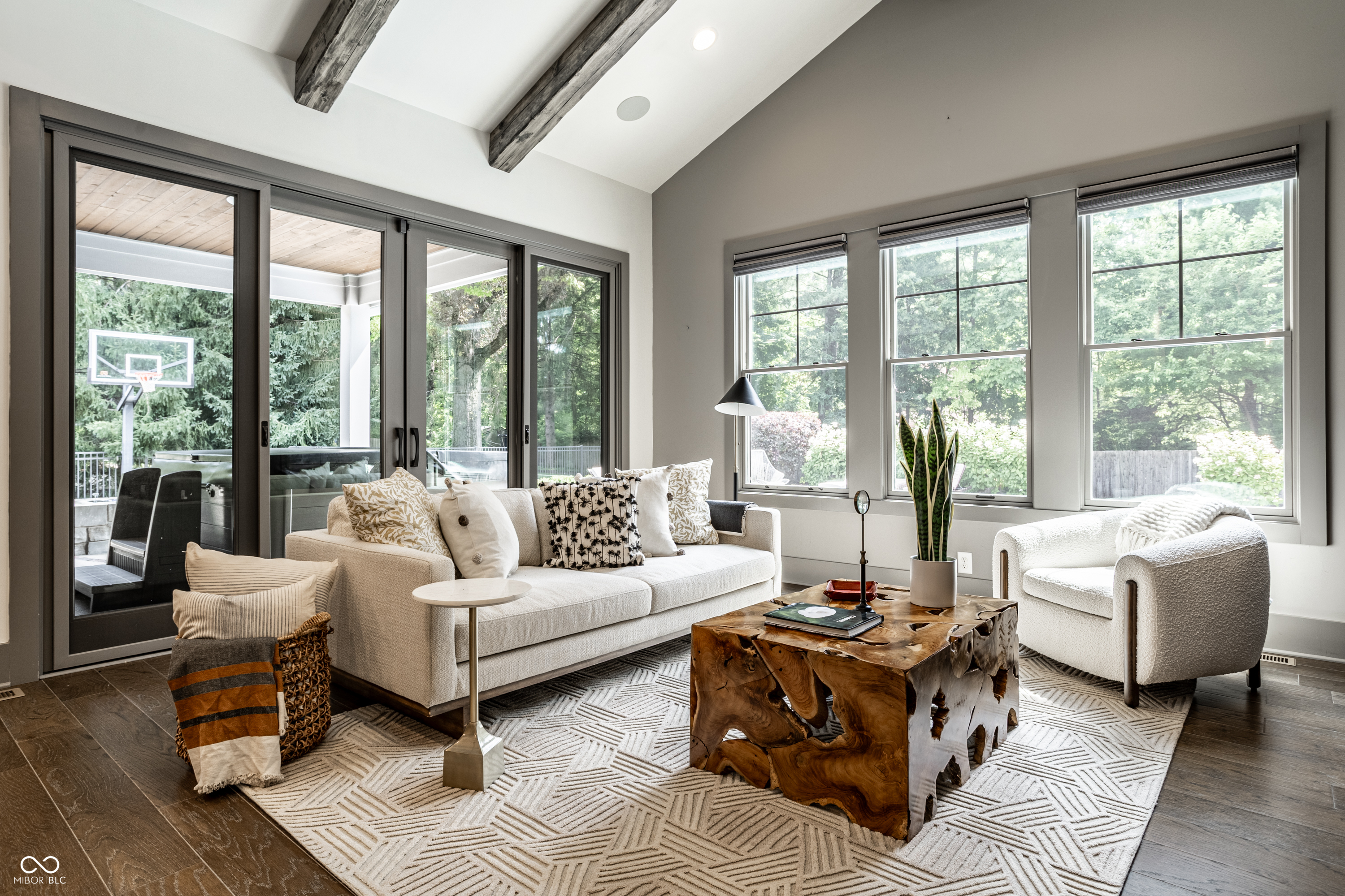 7511 Pine Valley