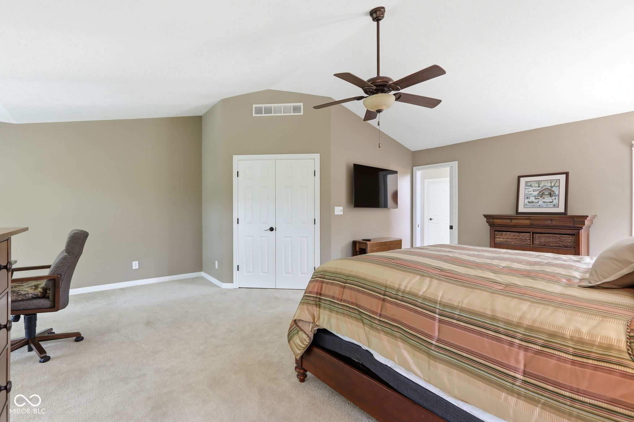 11240 Blackwalnut Point