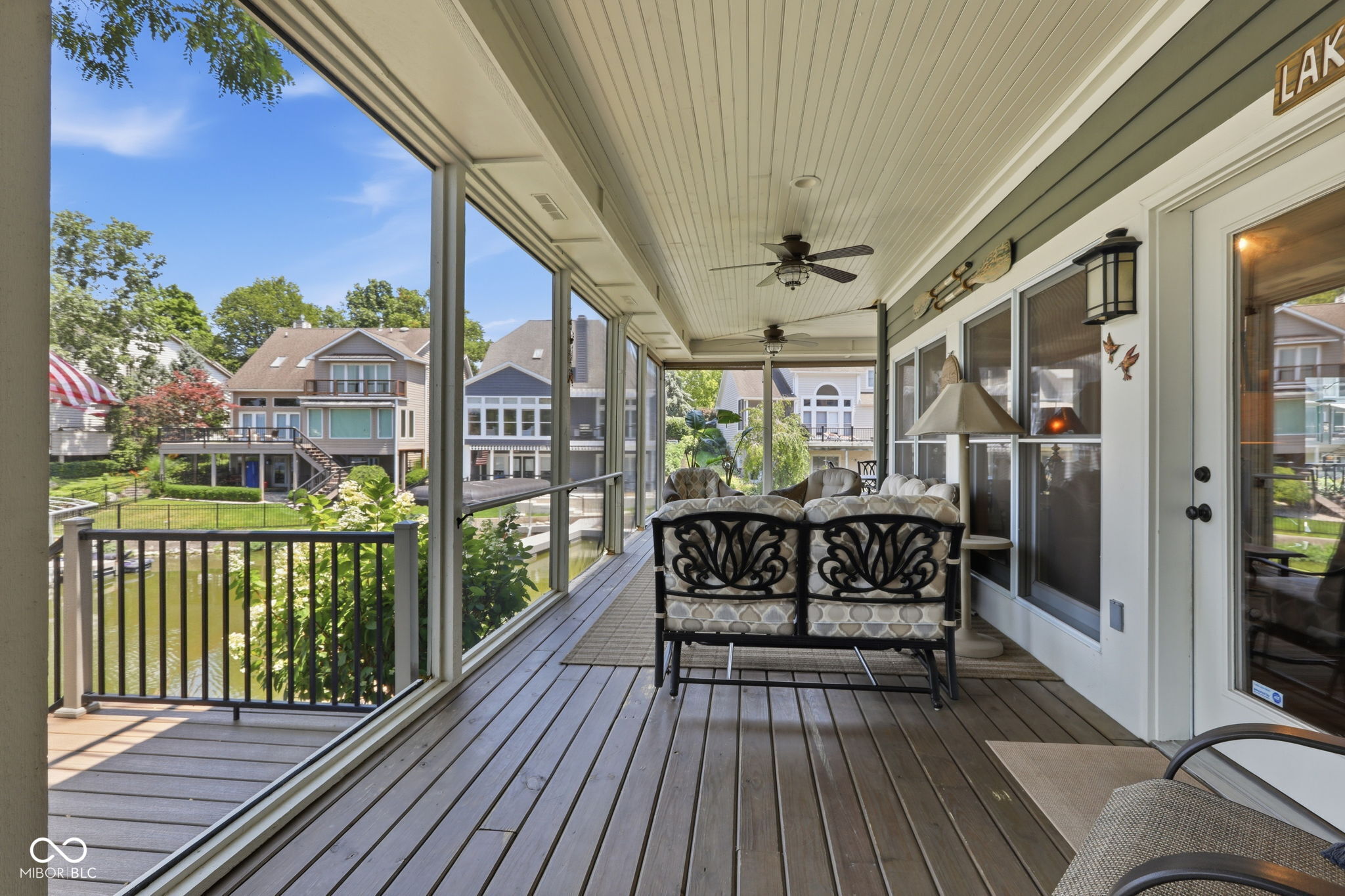 11240 Blackwalnut Point