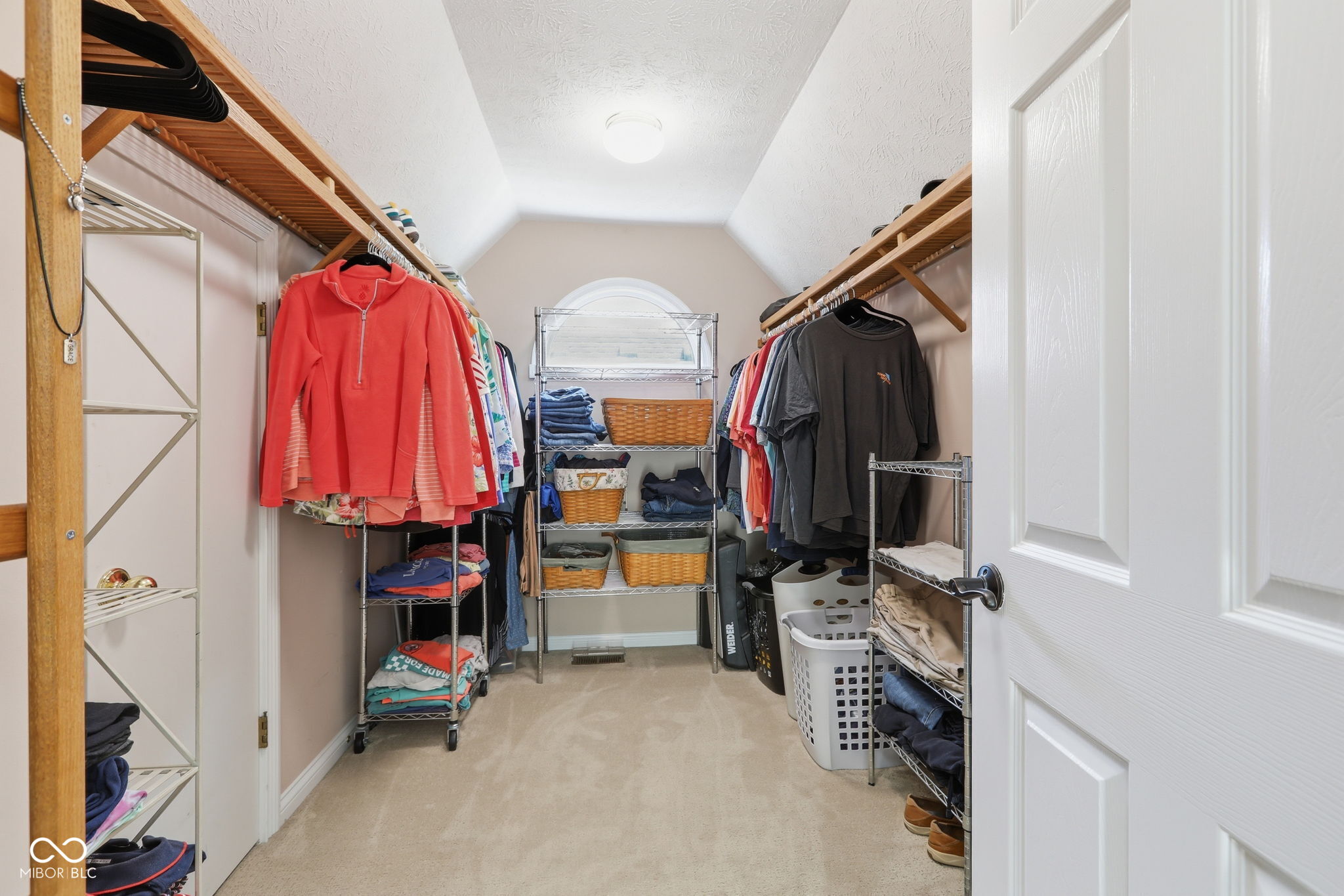 11240 Blackwalnut Point
