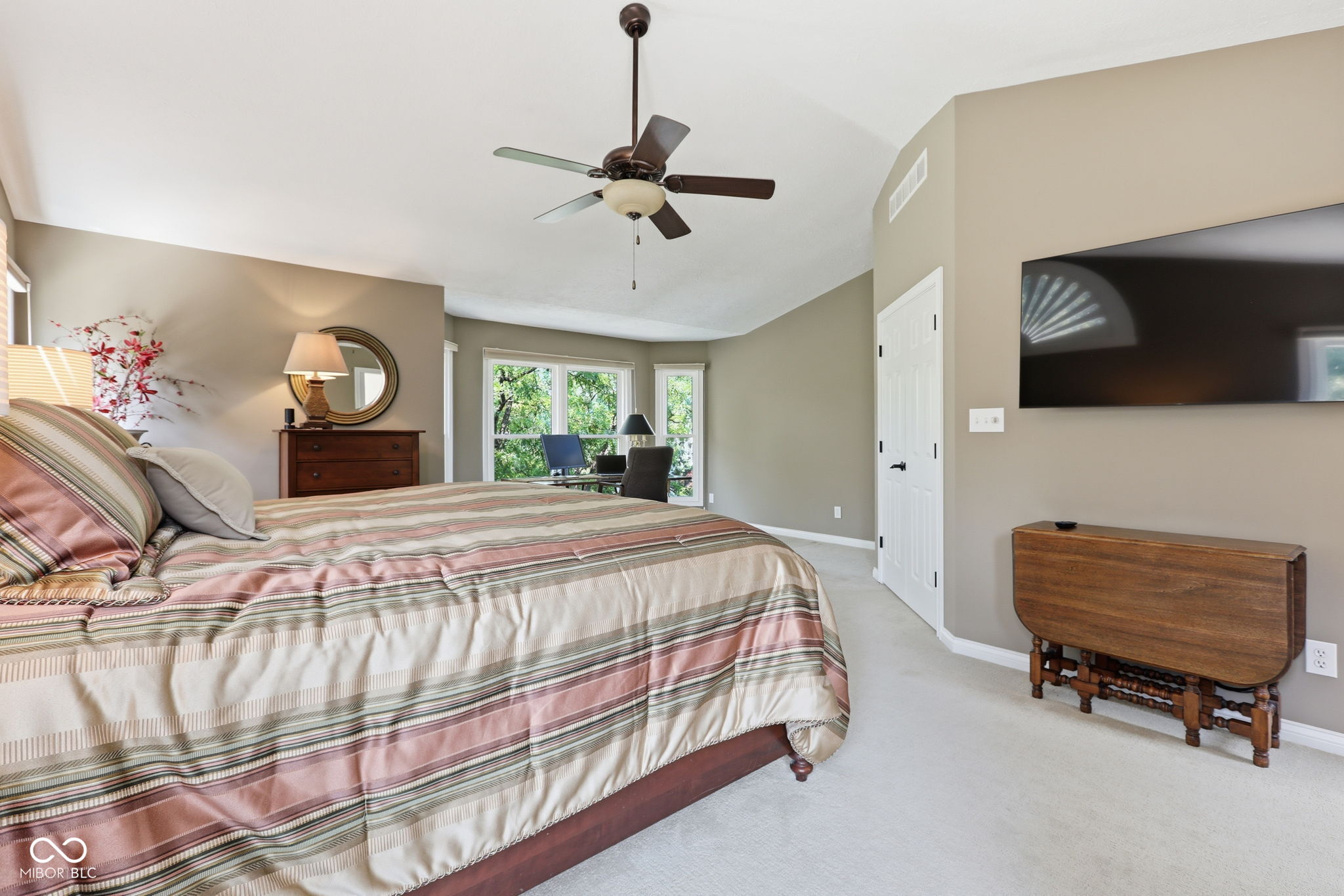 11240 Blackwalnut Point