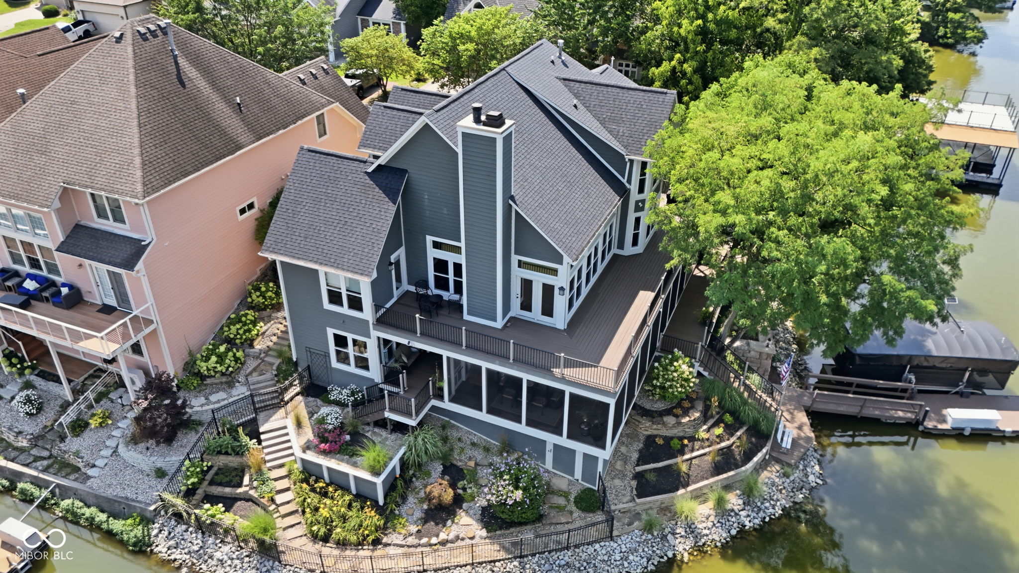 11240 Blackwalnut Point