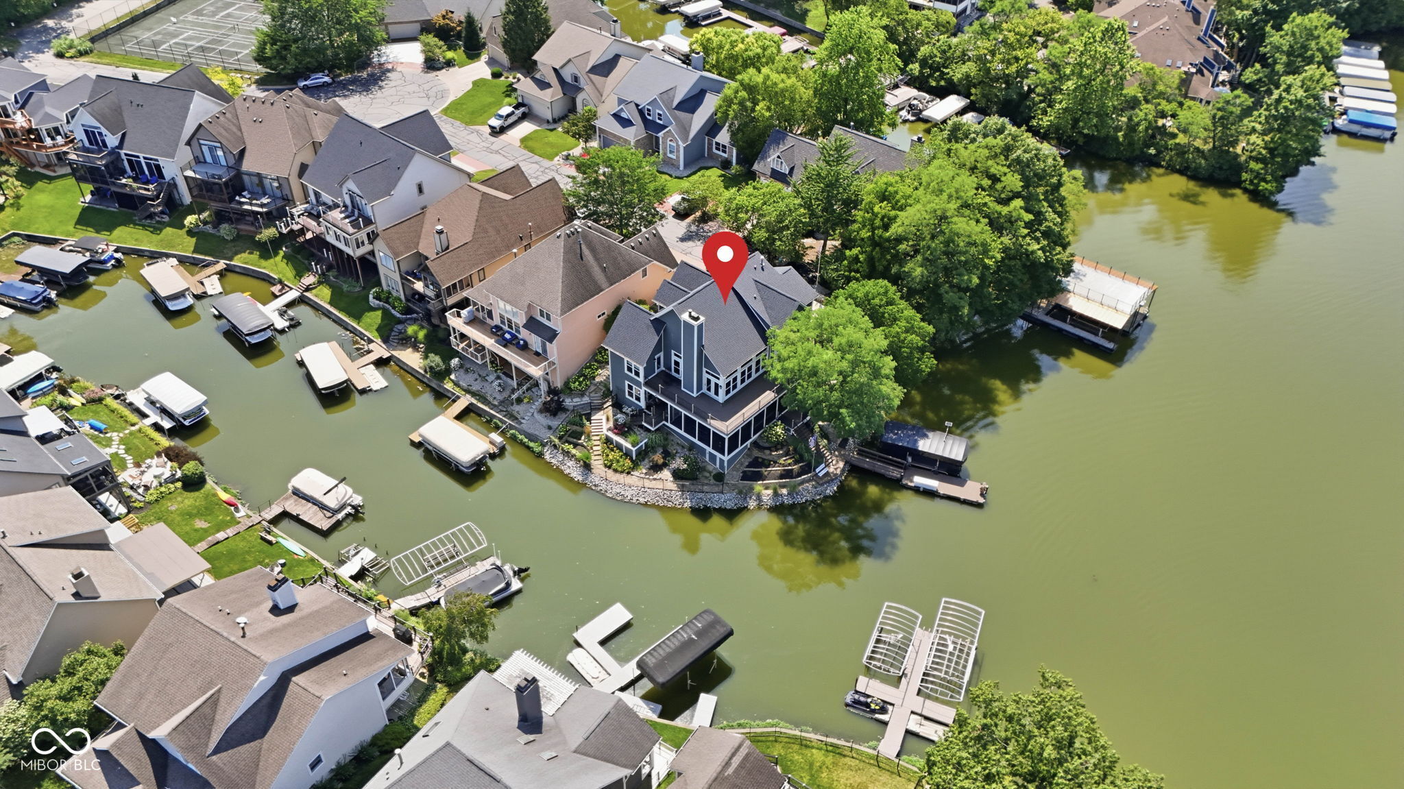 11240 Blackwalnut Point