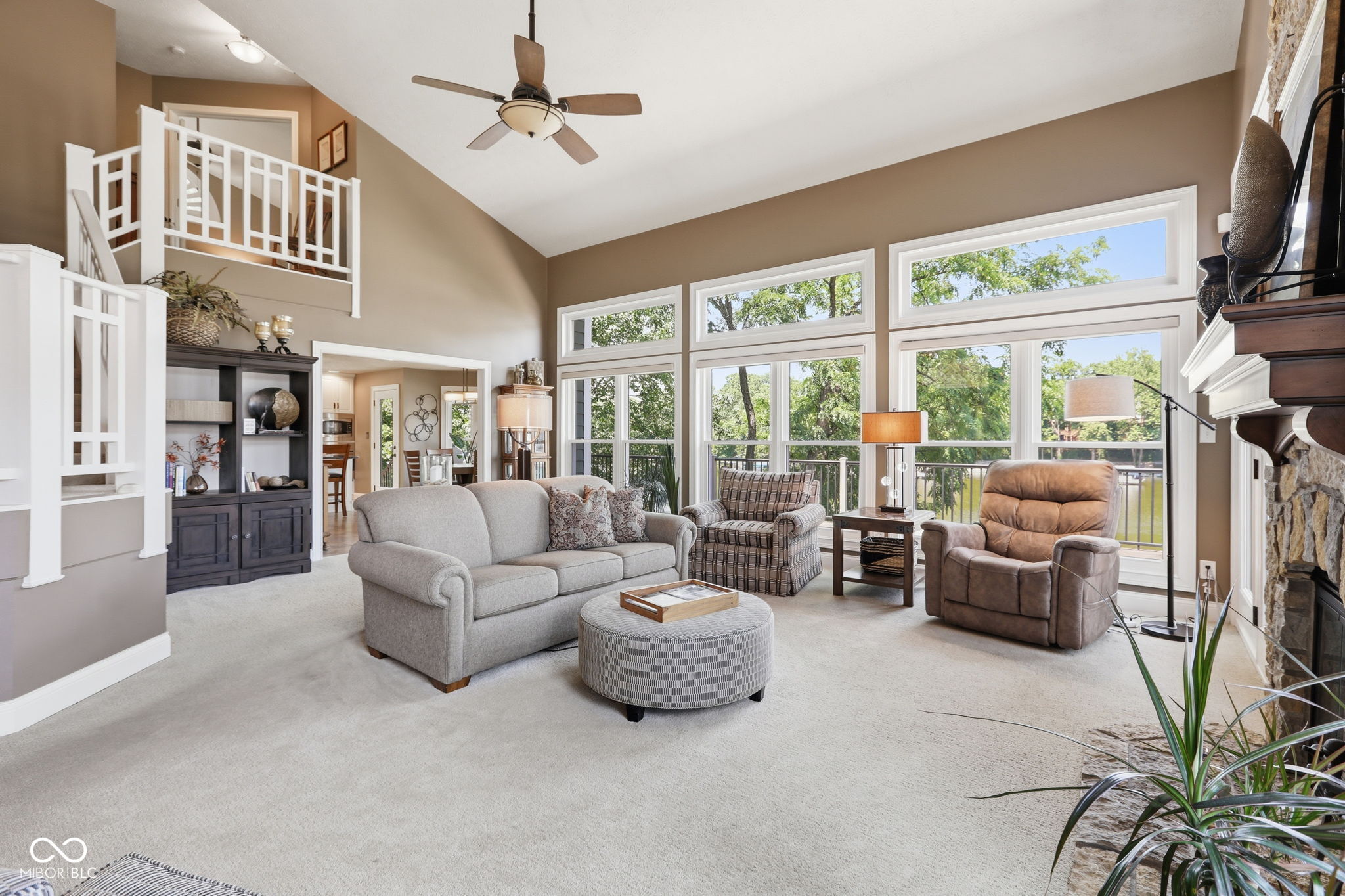 11240 Blackwalnut Point