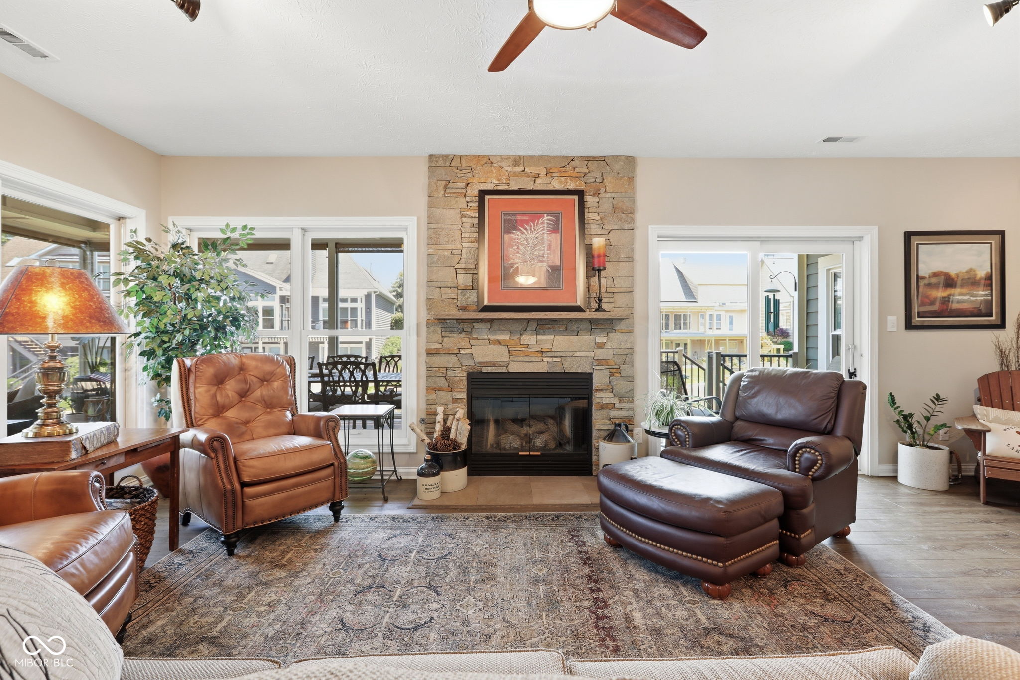 11240 Blackwalnut Point