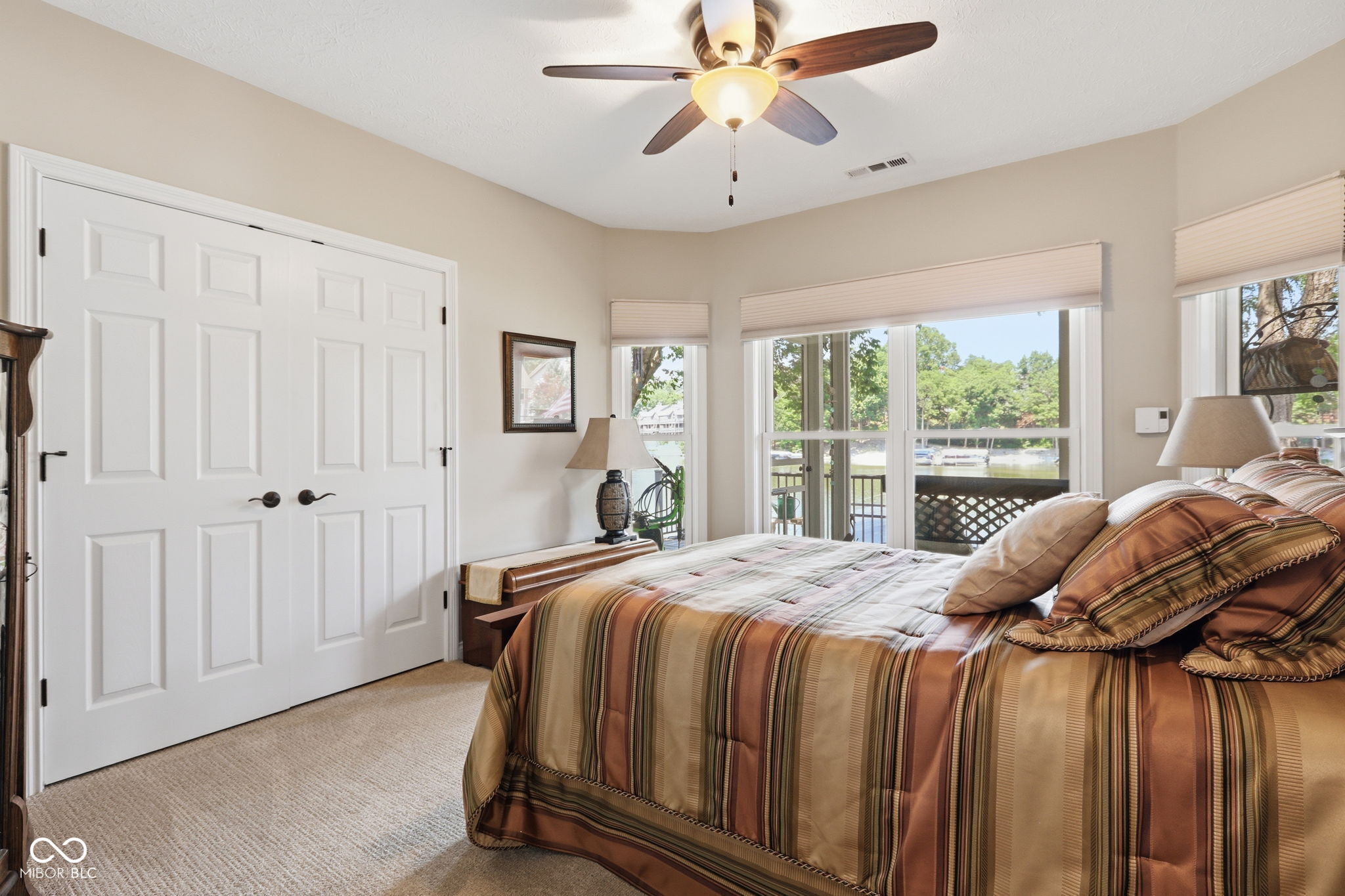 11240 Blackwalnut Point