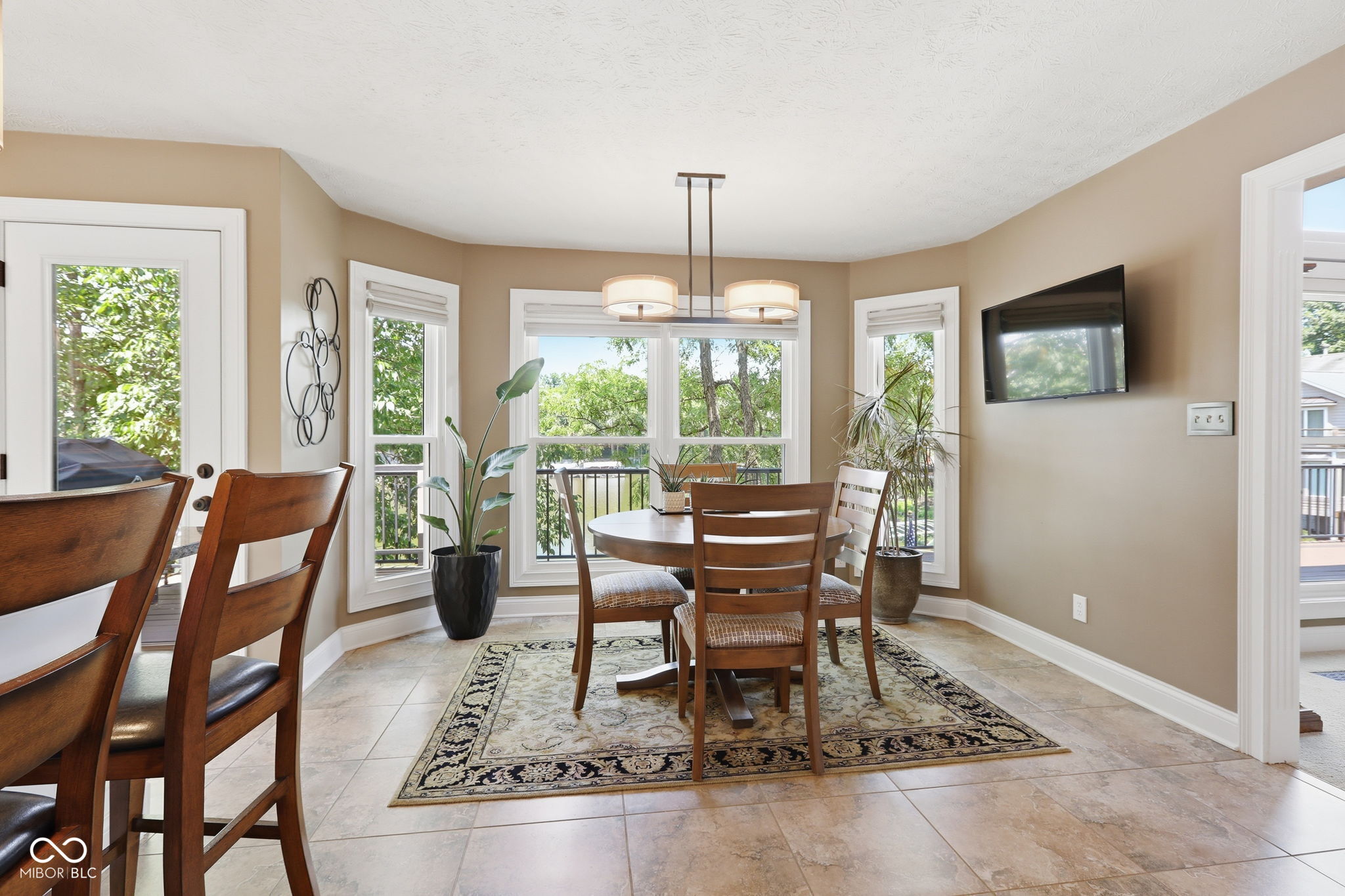 11240 Blackwalnut Point