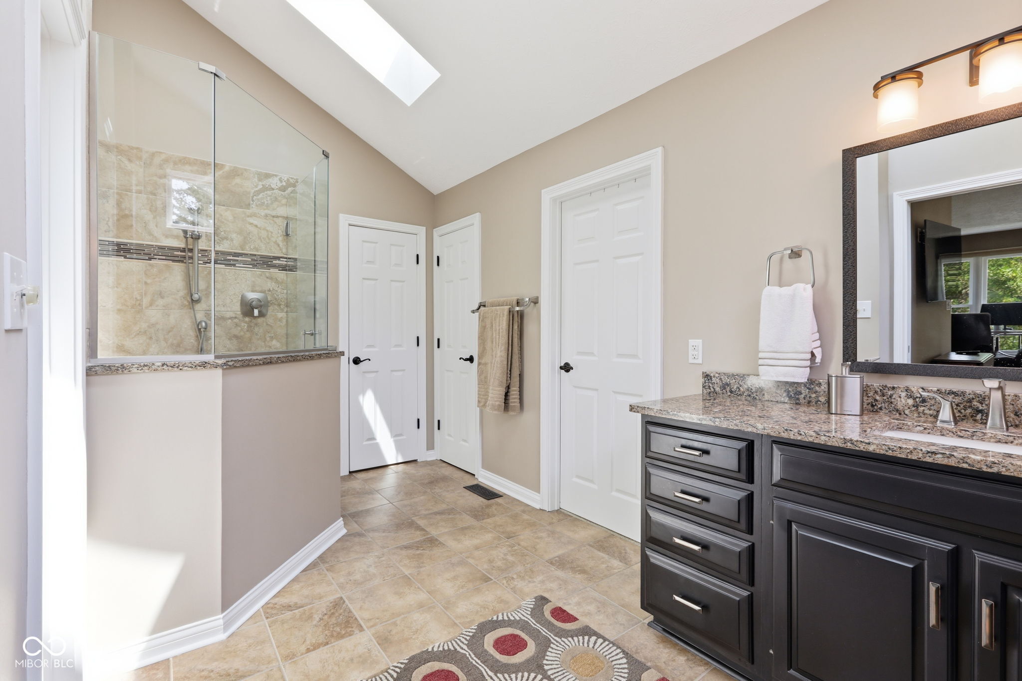 11240 Blackwalnut Point