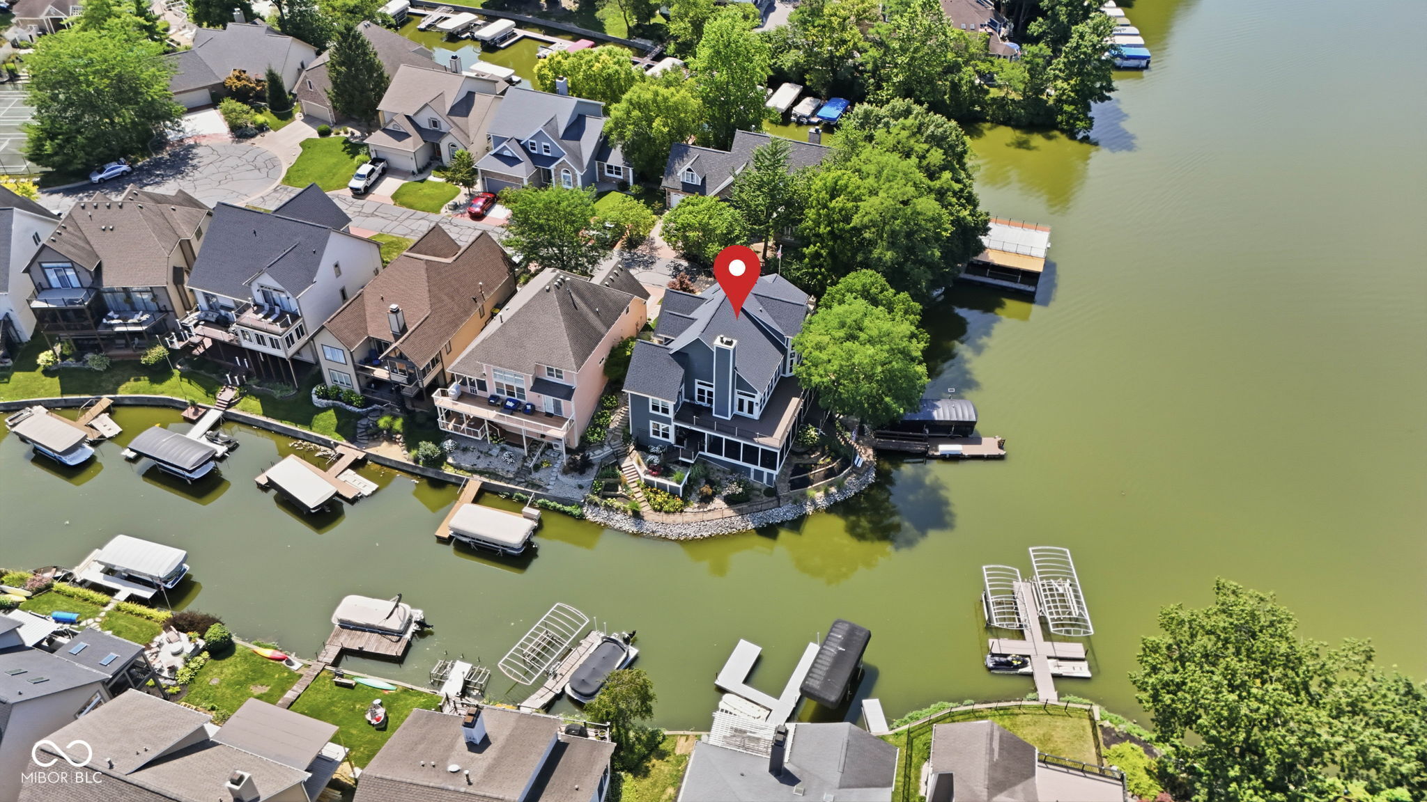 11240 Blackwalnut Point