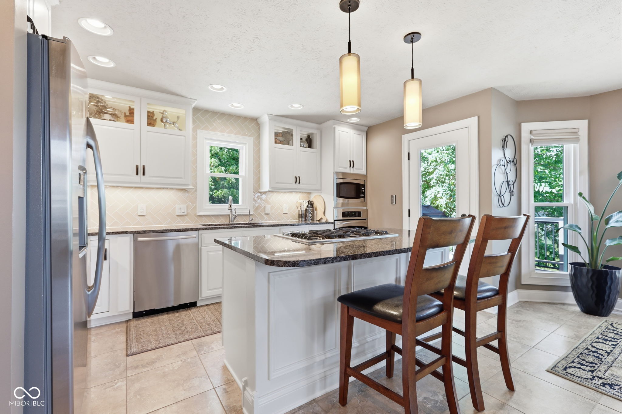 11240 Blackwalnut Point