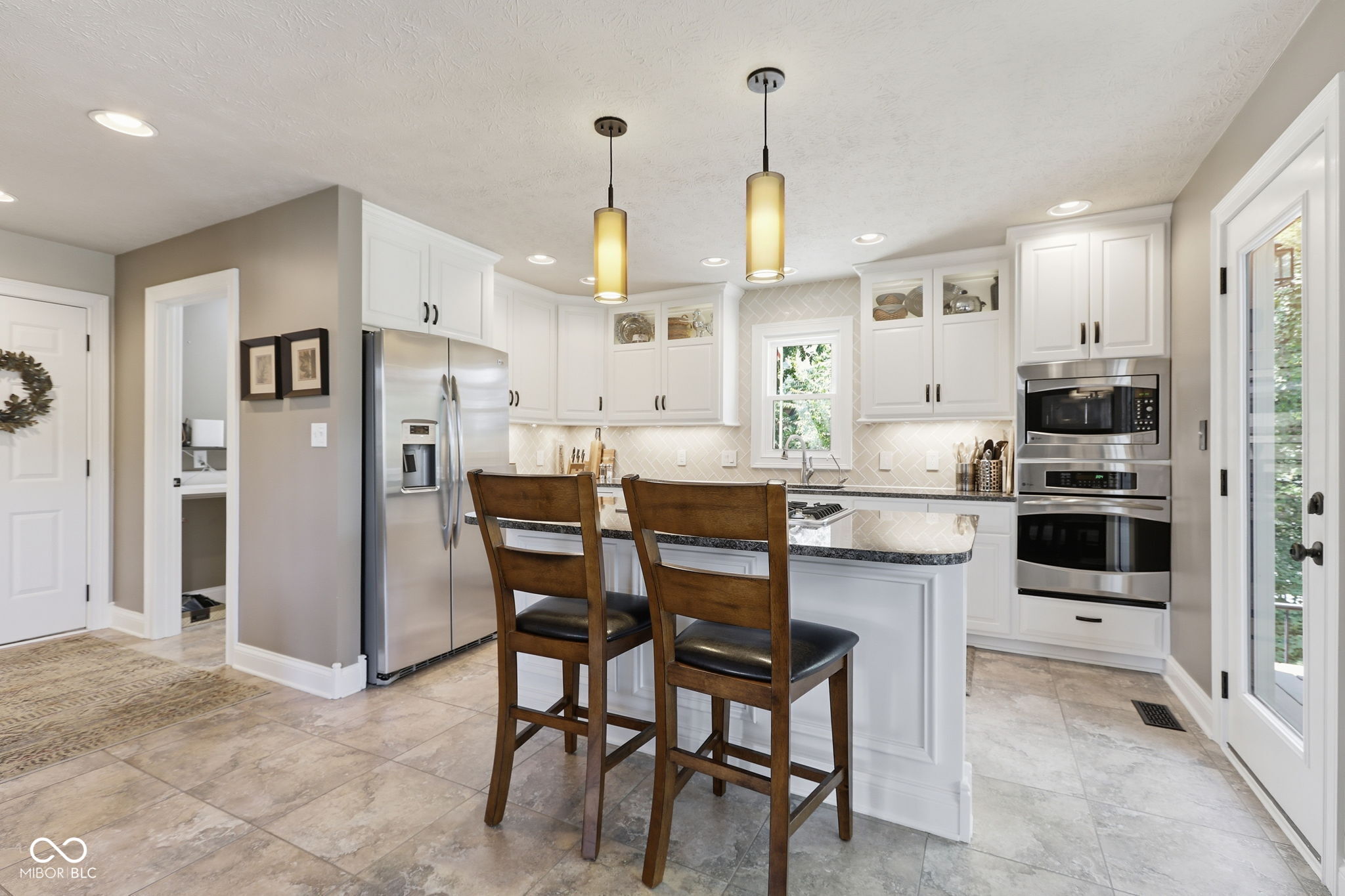 11240 Blackwalnut Point