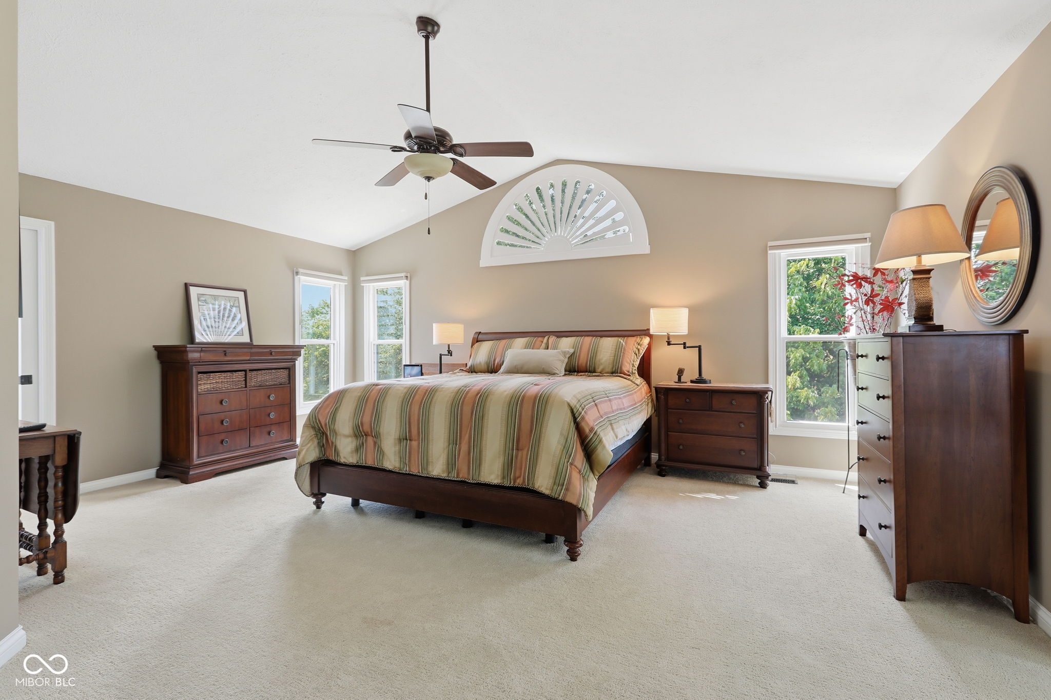 11240 Blackwalnut Point