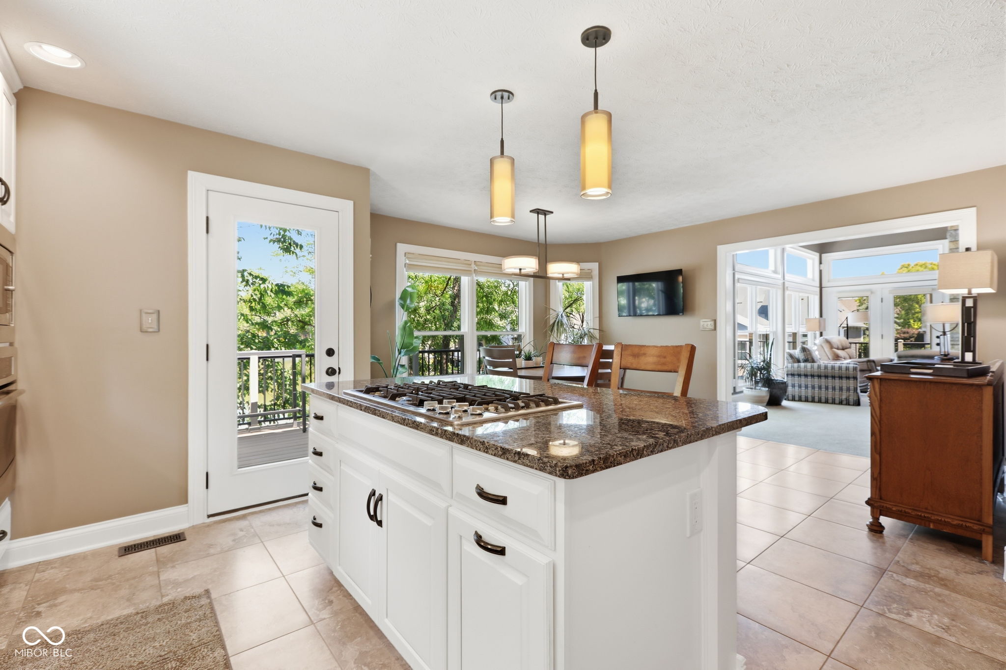 11240 Blackwalnut Point
