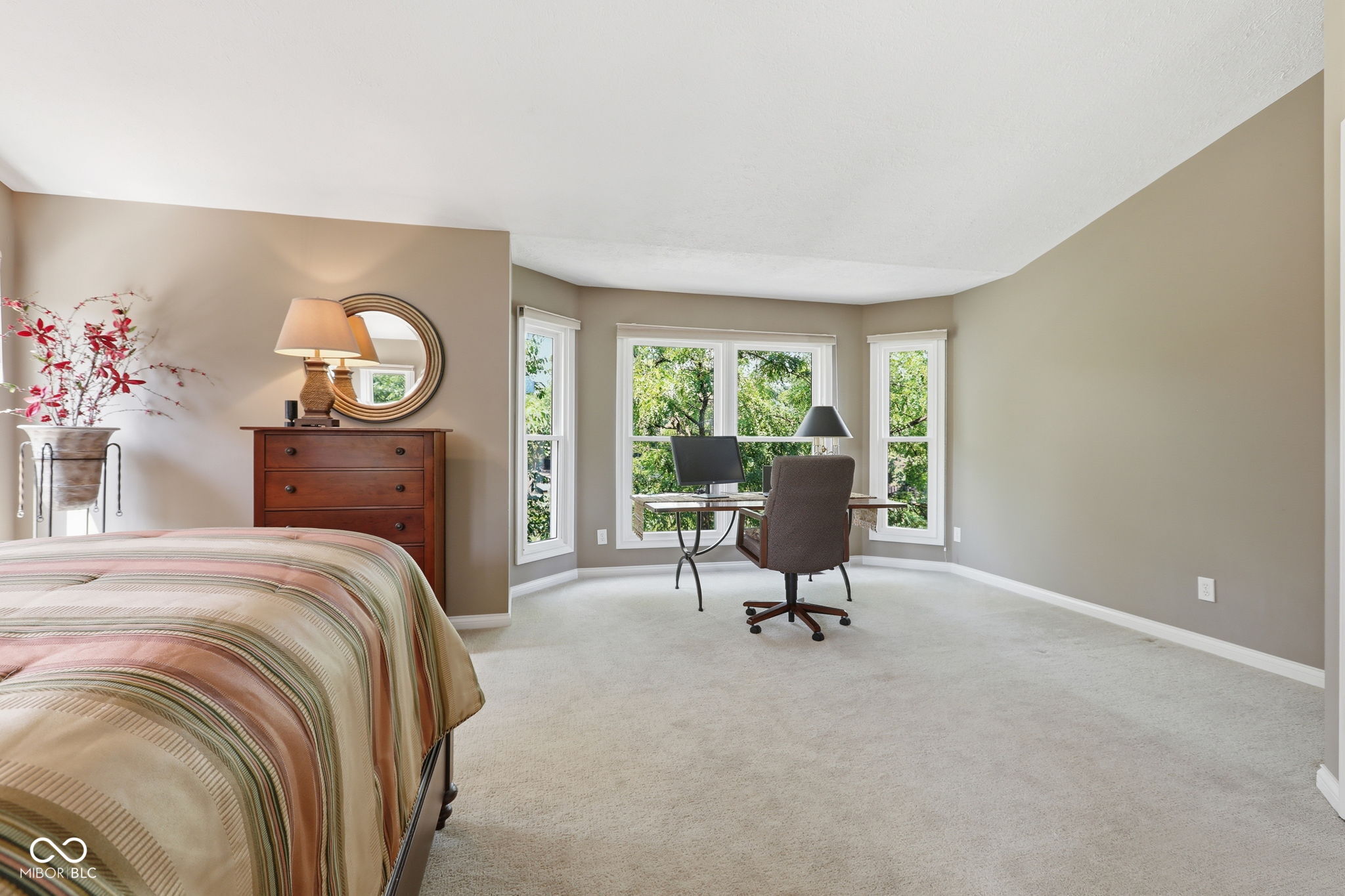 11240 Blackwalnut Point